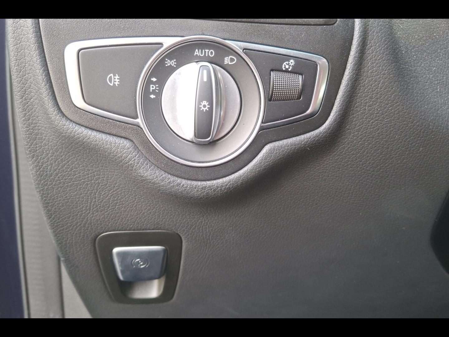 Image MERCEDES-BENZ GLC 300 de 194+122ch AMG Line 4Matic 9G-Tronic