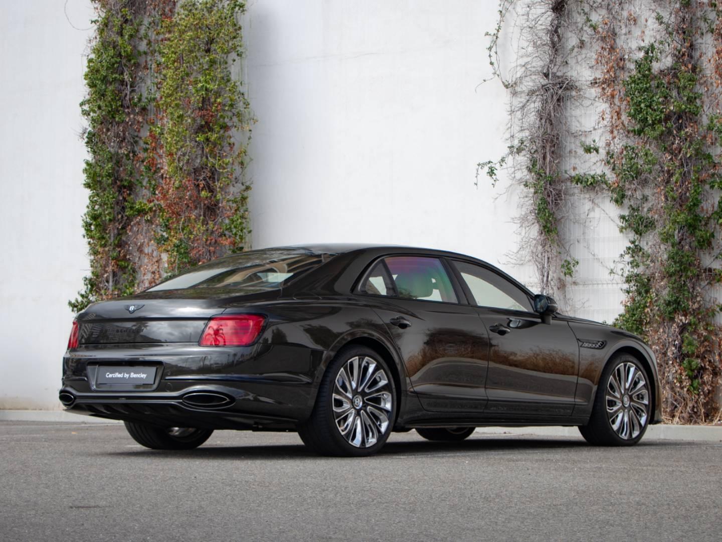 Image BENTLEY Flying Spur Mulliner V8 Hybrid 4.0 782ch
