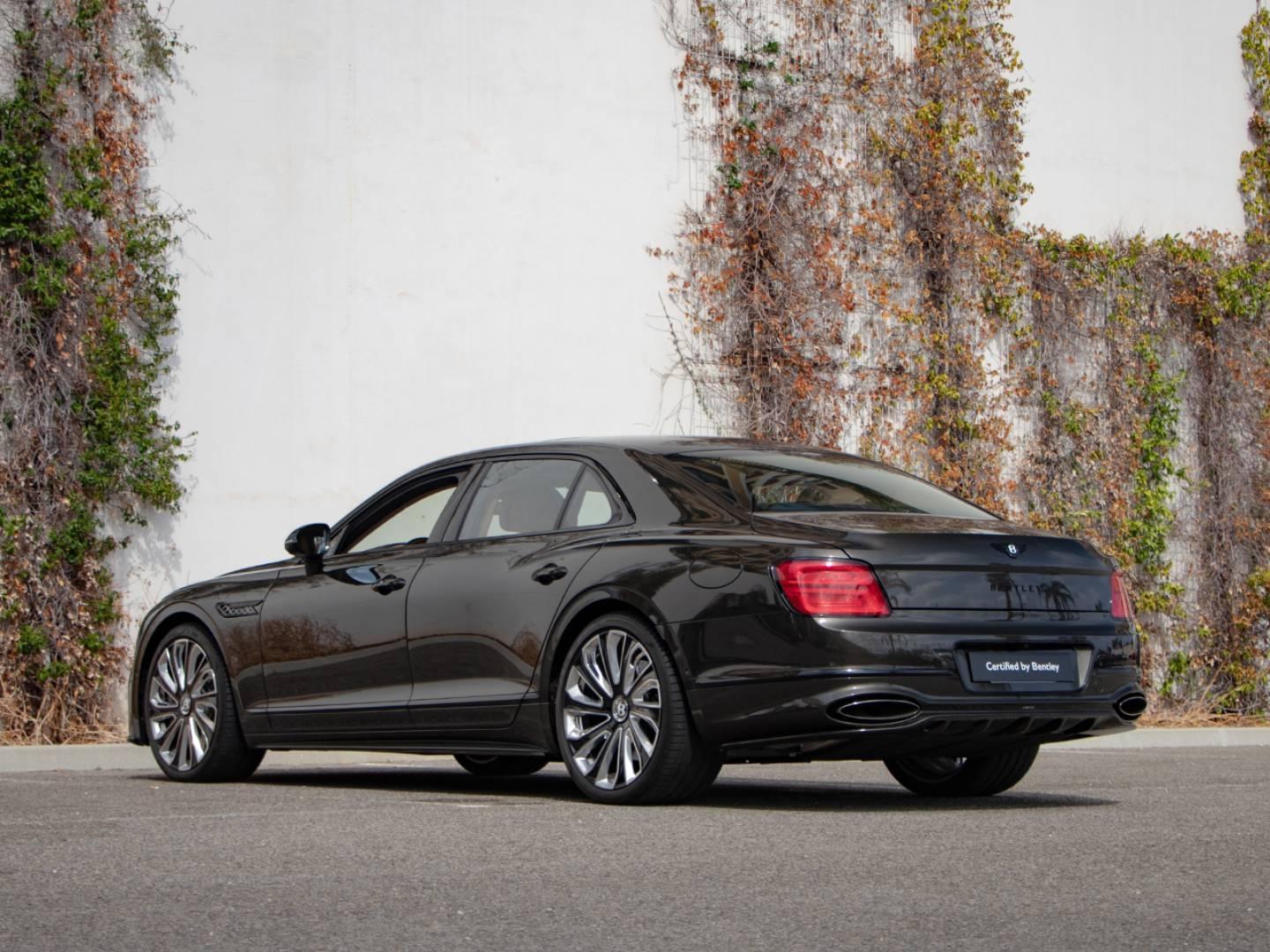 Image BENTLEY Flying Spur Mulliner V8 Hybrid 4.0 782ch