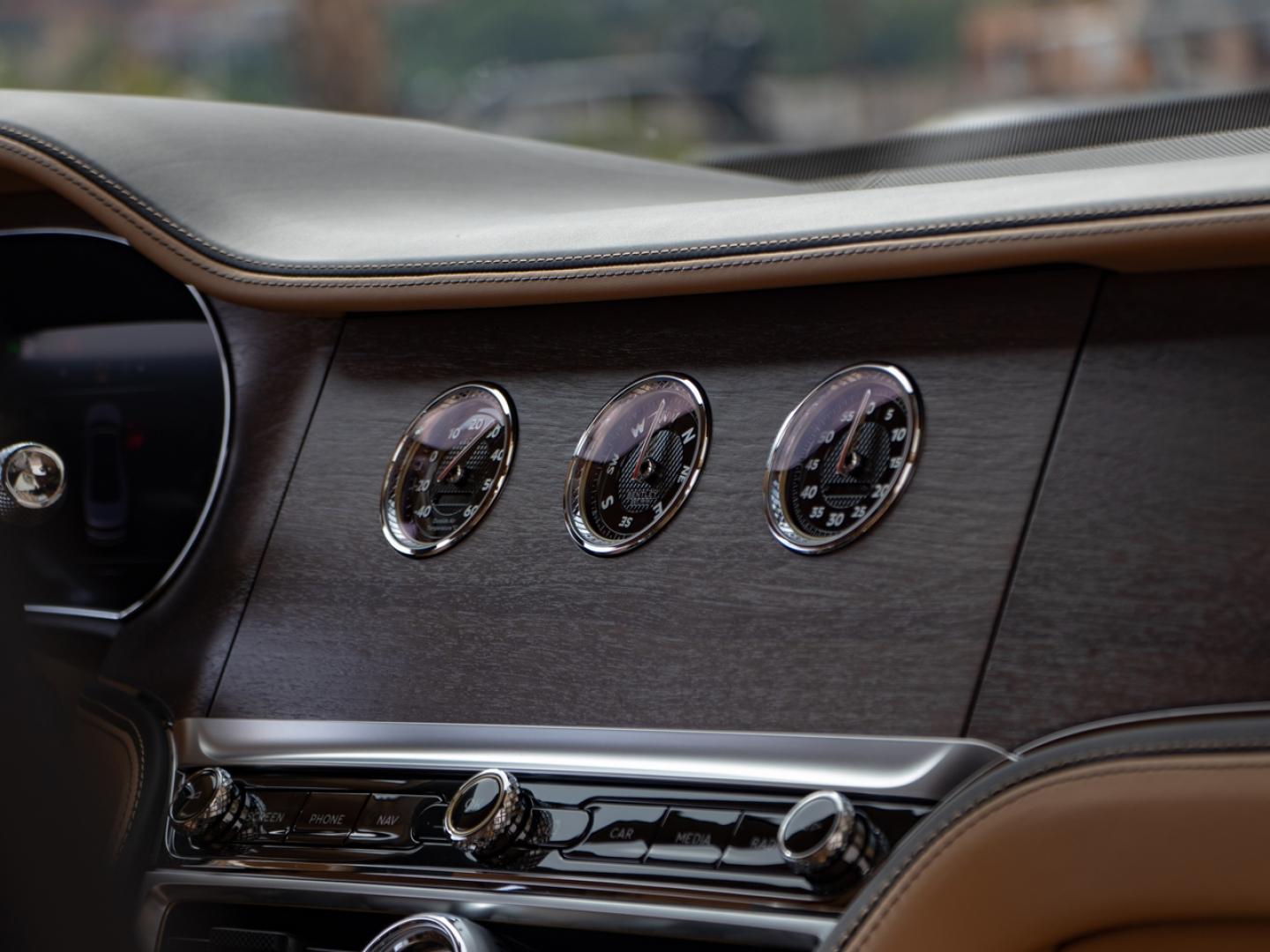 Image BENTLEY Flying Spur Mulliner V8 Hybrid 4.0 782ch