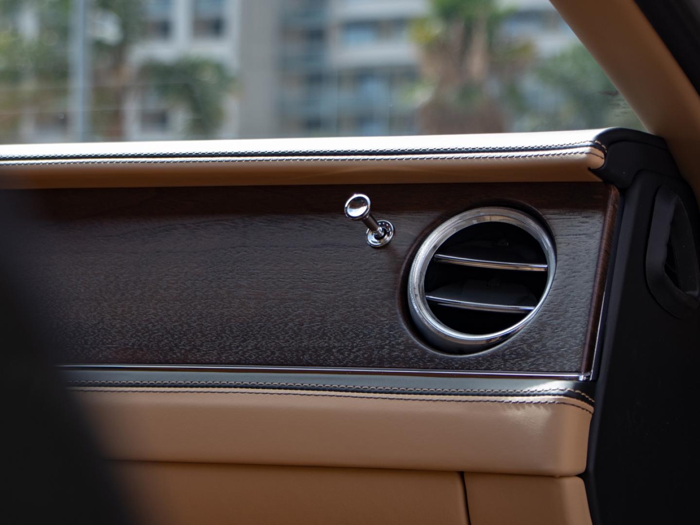 Image BENTLEY Flying Spur Mulliner V8 Hybrid 4.0 782ch