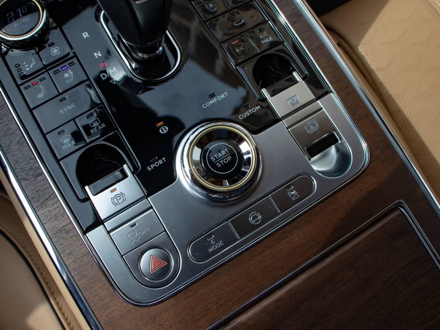 Image BENTLEY Flying Spur Mulliner V8 Hybrid 4.0 782ch