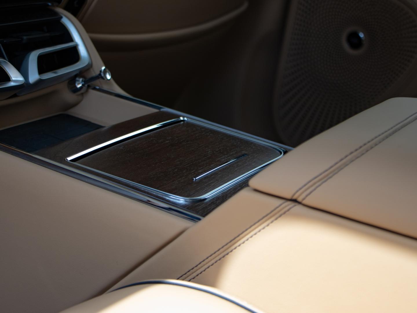 Image BENTLEY Flying Spur Mulliner V8 Hybrid 4.0 782ch