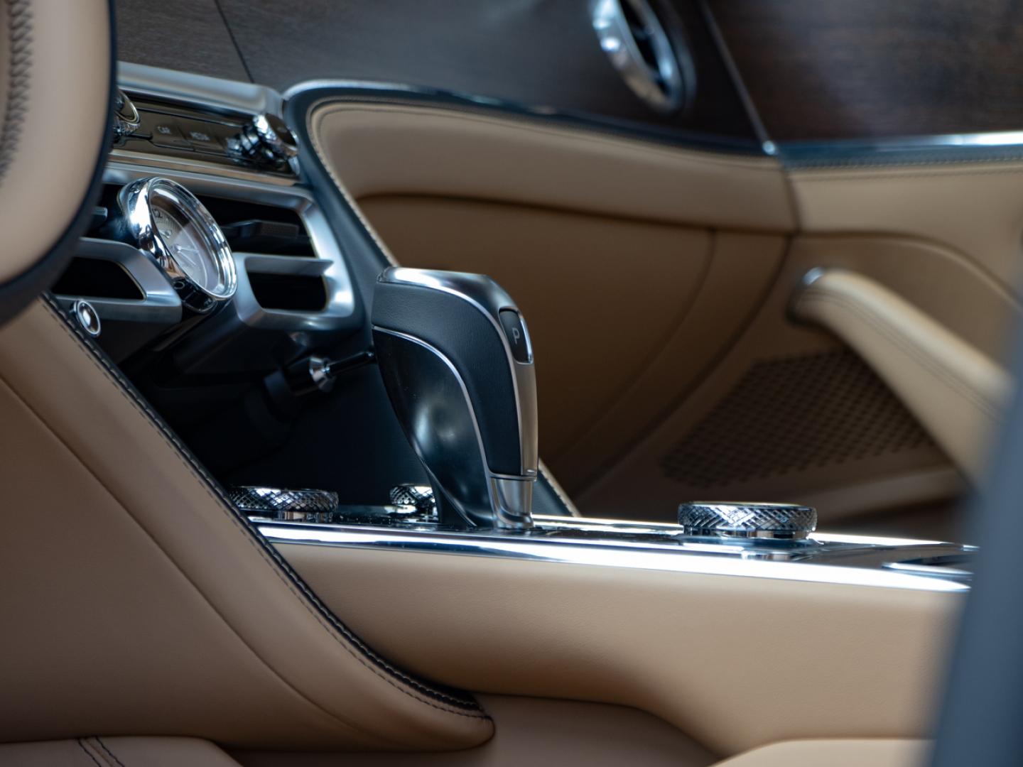 Image BENTLEY Flying Spur Mulliner V8 Hybrid 4.0 782ch