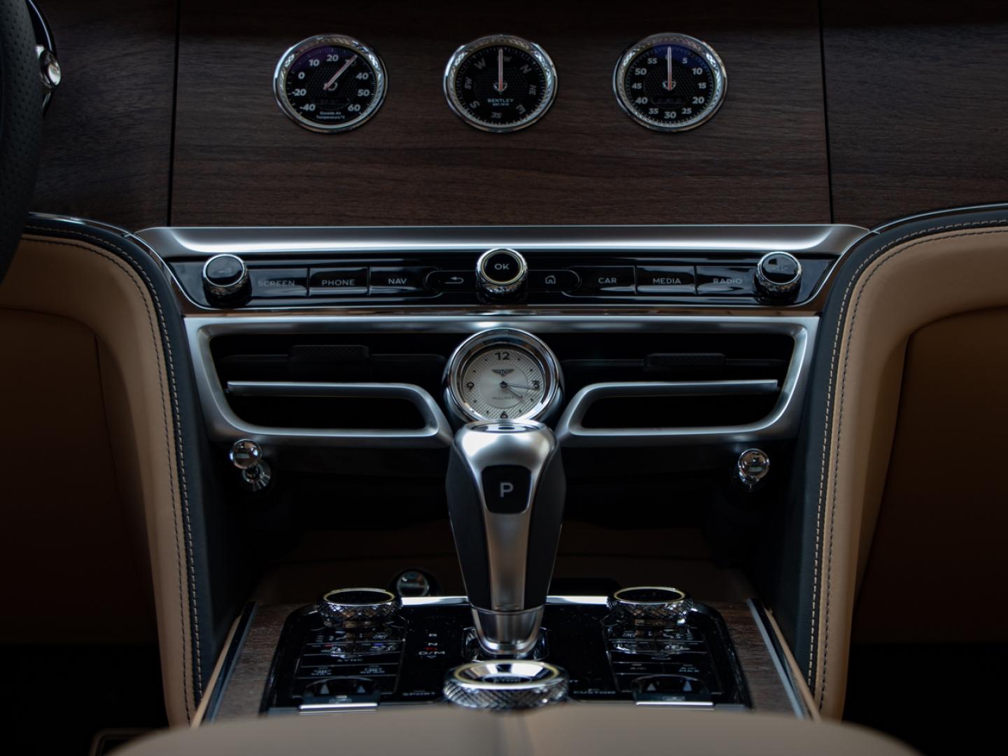 Image BENTLEY Flying Spur Mulliner V8 Hybrid 4.0 782ch