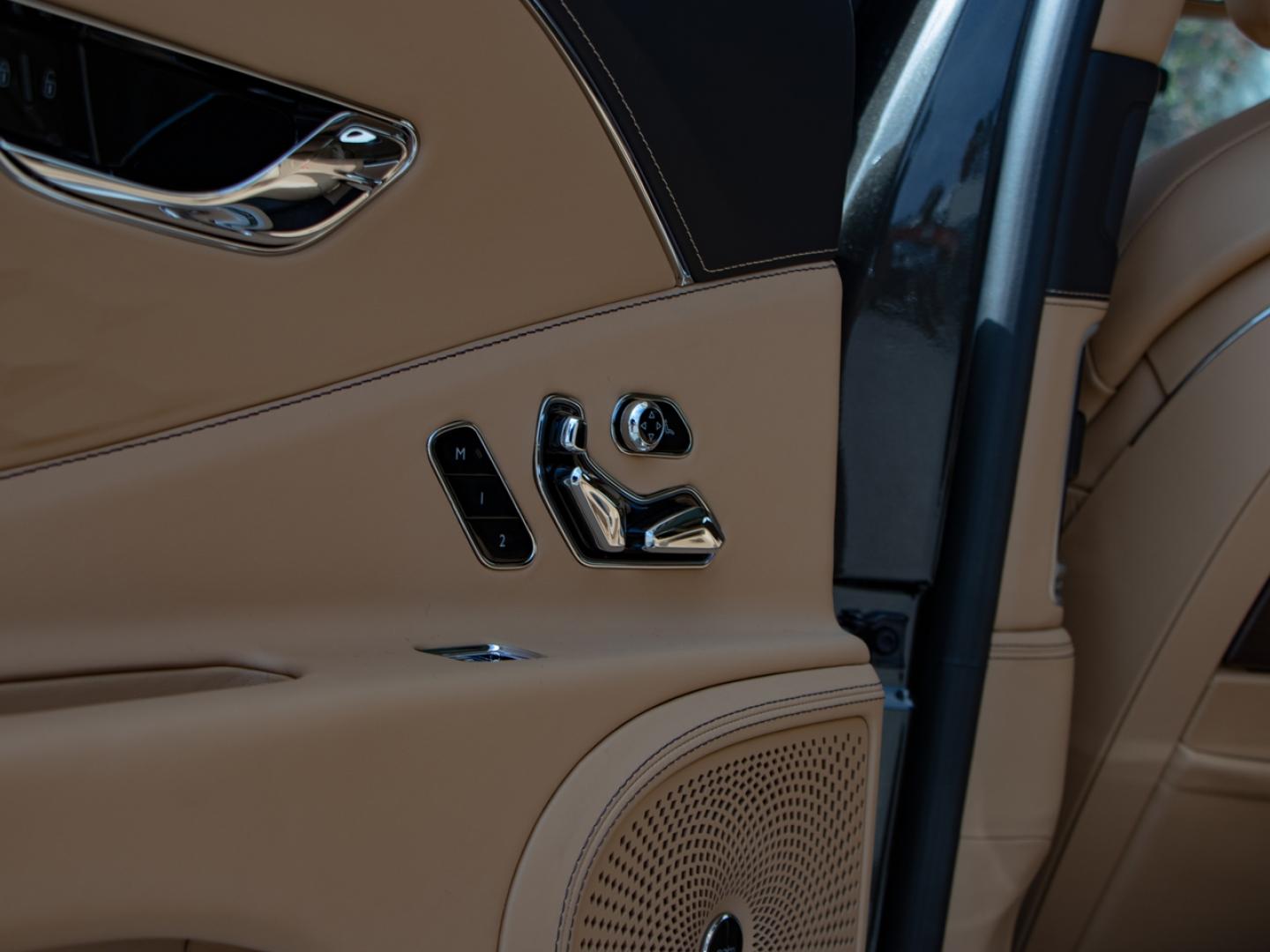 Image BENTLEY Flying Spur Mulliner V8 Hybrid 4.0 782ch