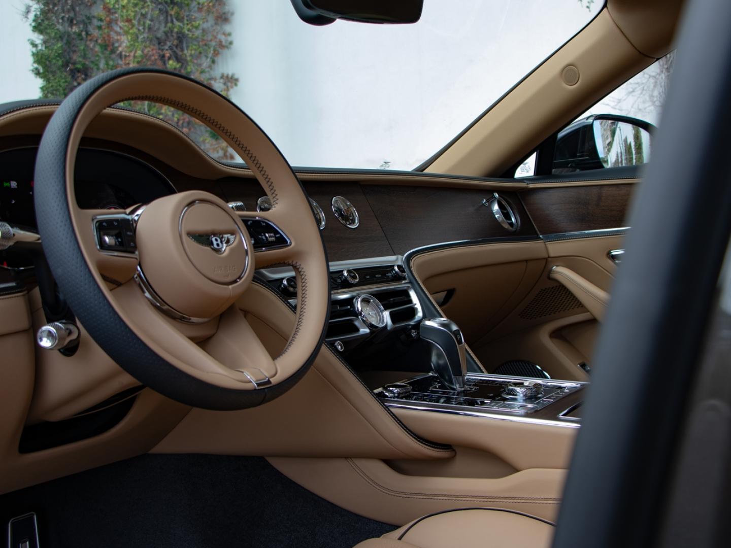 Image BENTLEY Flying Spur Mulliner V8 Hybrid 4.0 782ch