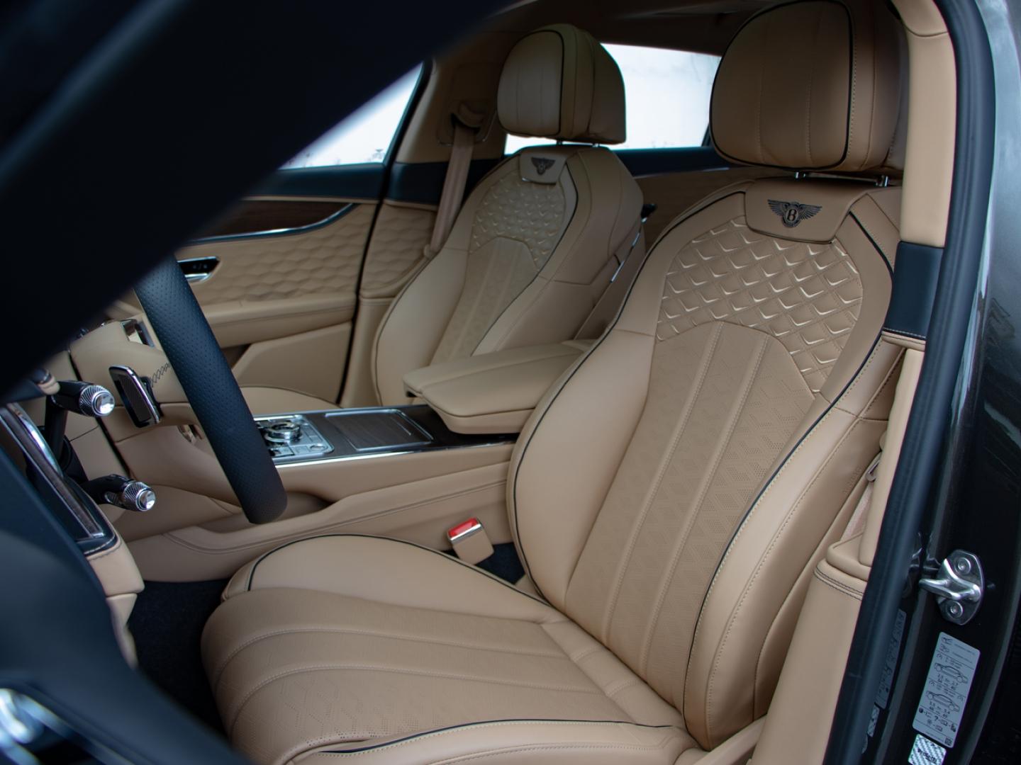 Image BENTLEY Flying Spur Mulliner V8 Hybrid 4.0 782ch