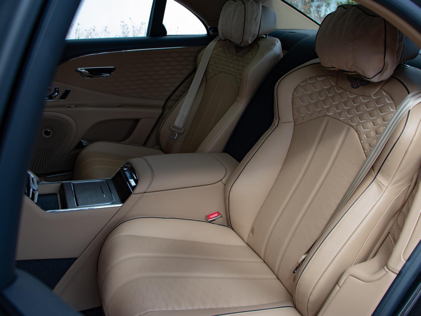 Image BENTLEY Flying Spur Mulliner V8 Hybrid 4.0 782ch