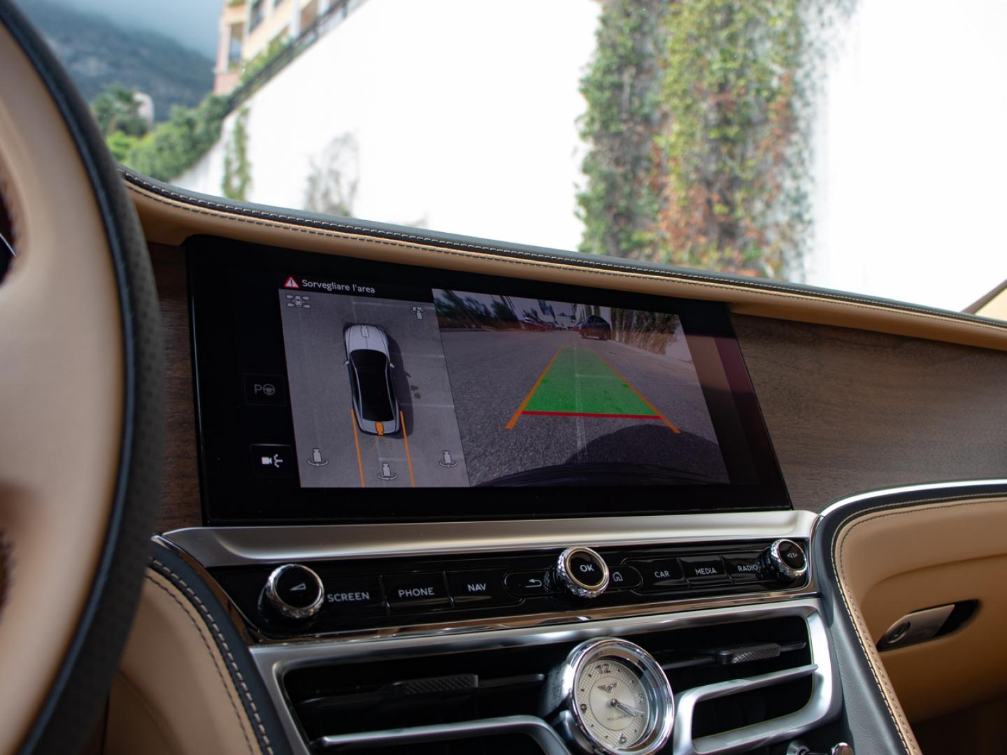 Image BENTLEY Flying Spur Mulliner V8 Hybrid 4.0 782ch