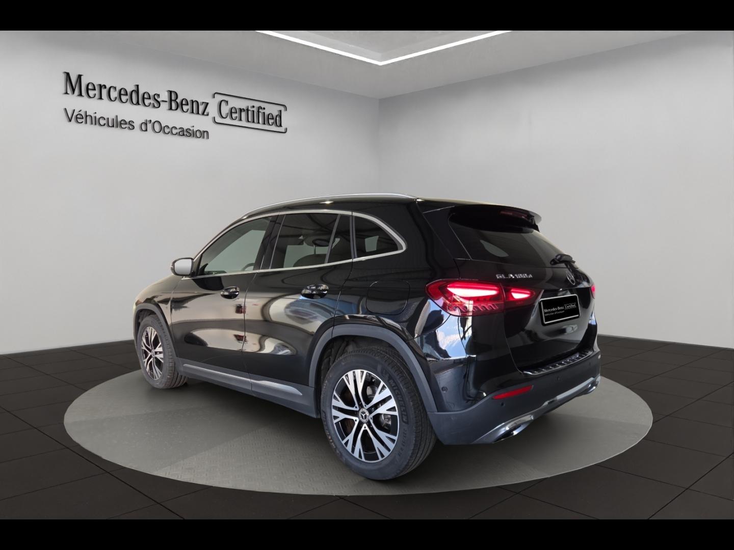 Image MERCEDES-BENZ GLA 180 d 116ch Progressive Line 8G-DCT