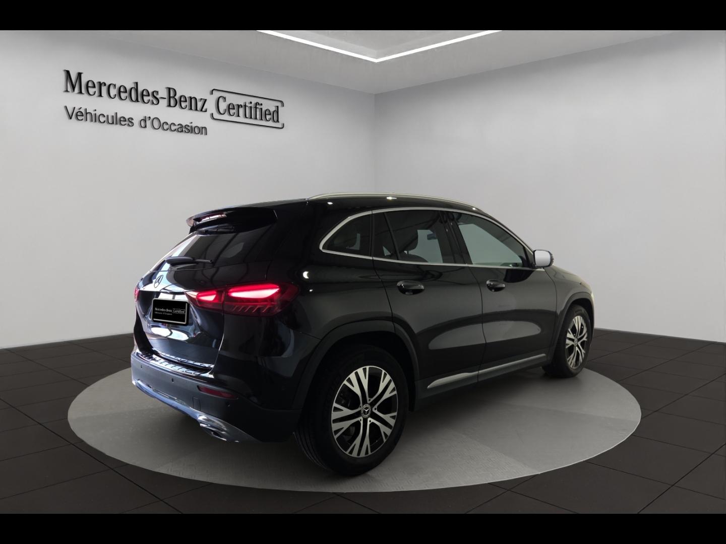 Image MERCEDES-BENZ GLA 180 d 116ch Progressive Line 8G-DCT