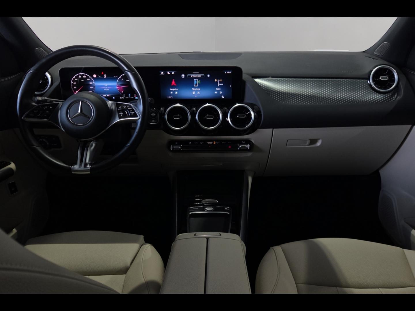 Image MERCEDES-BENZ GLA 180 d 116ch Progressive Line 8G-DCT