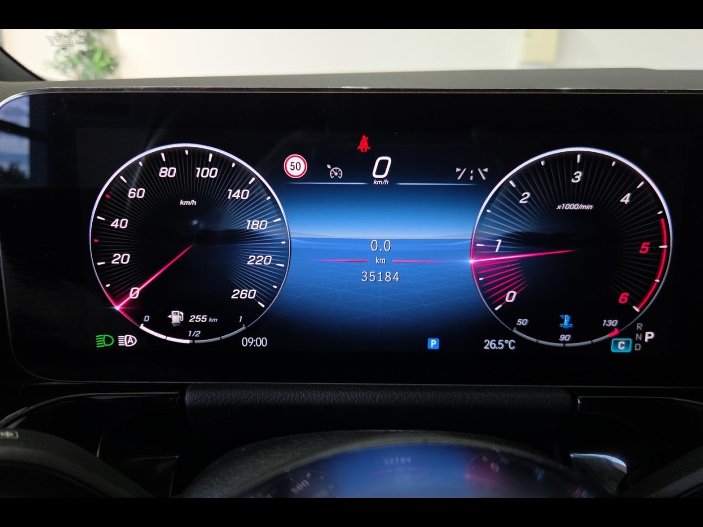 Image MERCEDES-BENZ GLA 180 d 116ch Progressive Line 8G-DCT