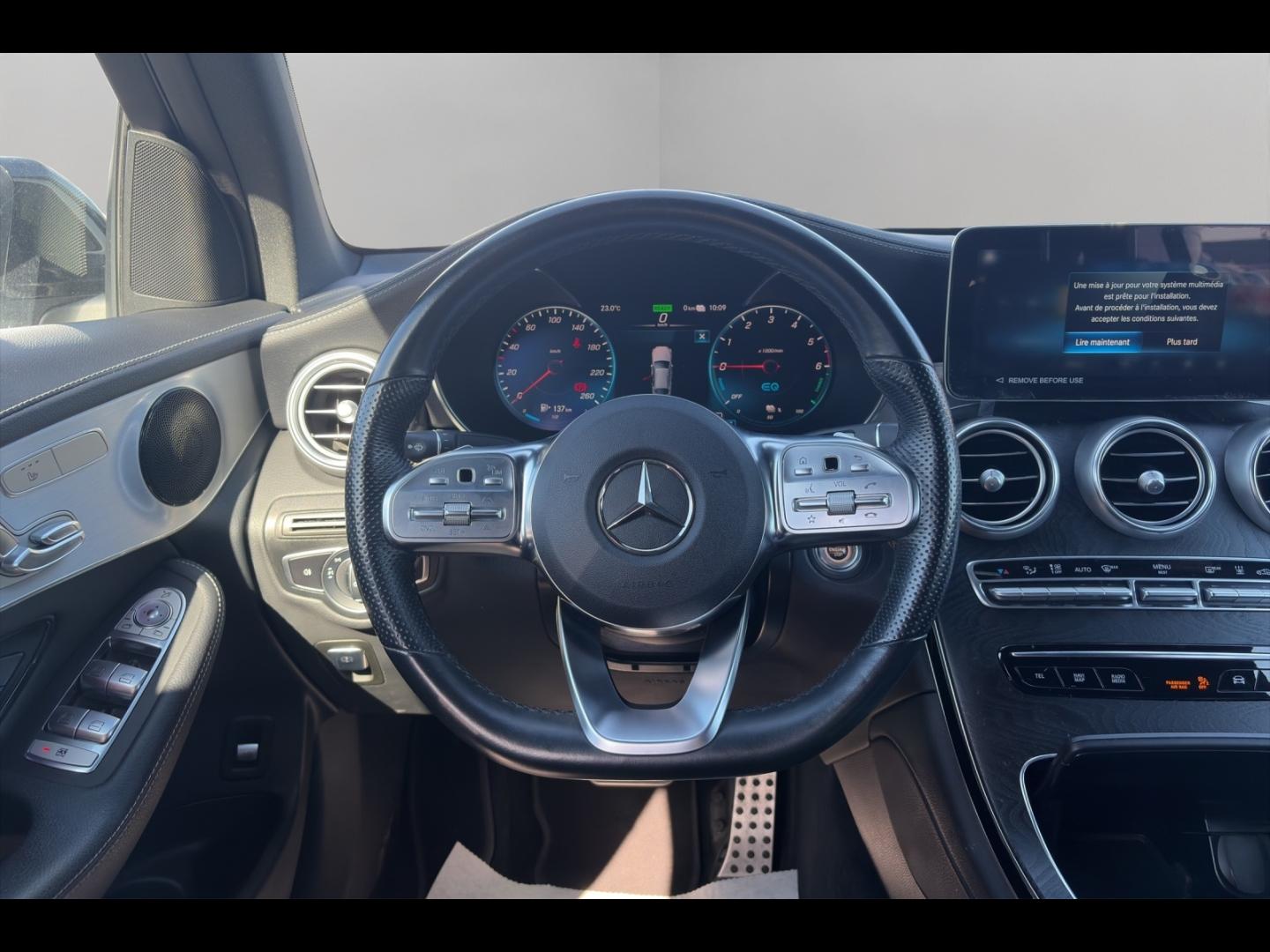 Image MERCEDES-BENZ GLC Coupé 300 de 194+122ch AMG Line 4Matic 9G-Tronic