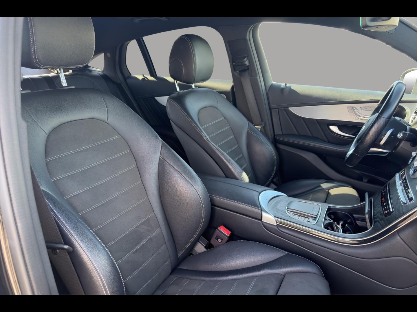 Image MERCEDES-BENZ GLC Coupé 300 de 194+122ch AMG Line 4Matic 9G-Tronic
