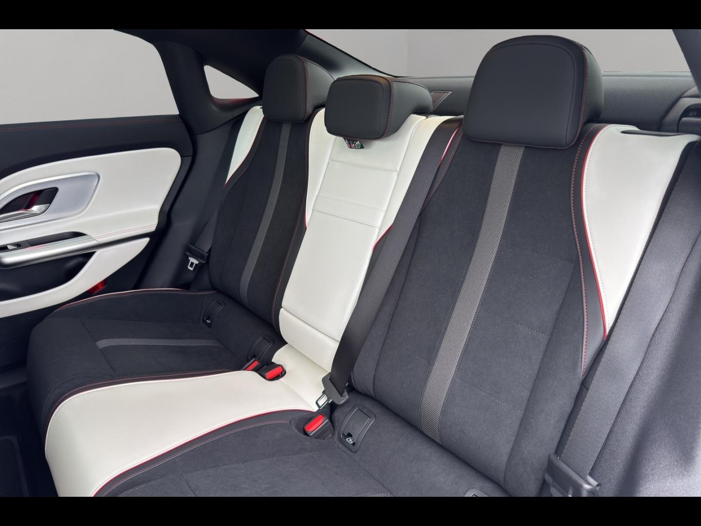 Image MERCEDES-BENZ CLA 200 163+30ch AMG Line 8G-eDCT