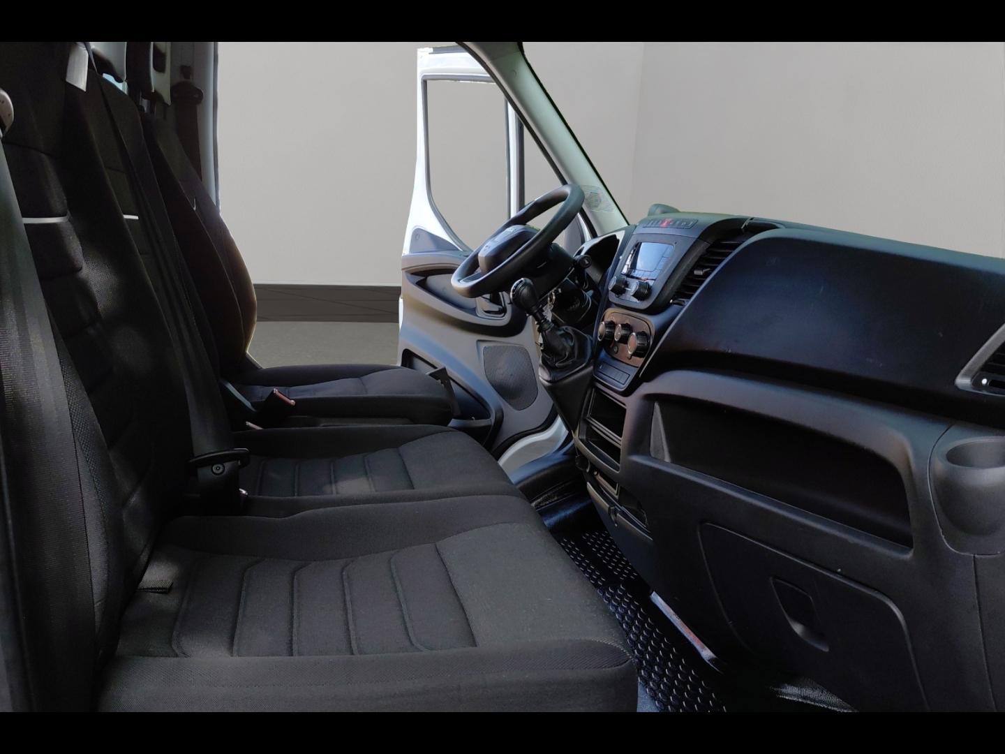Image IVECO Daily CCb 35C16H empattement 4100 3.0