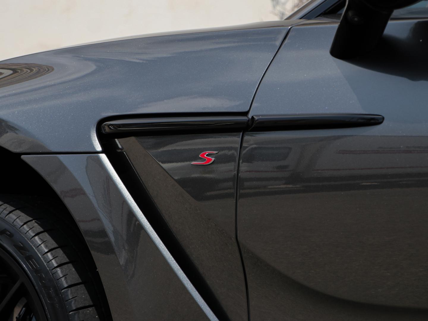 Image ASTON MARTIN DBX 4.0 V8 biturbo 727ch S