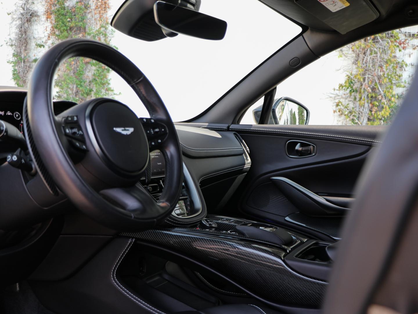 Image ASTON MARTIN DBX 4.0 V8 biturbo 707ch BVA9
