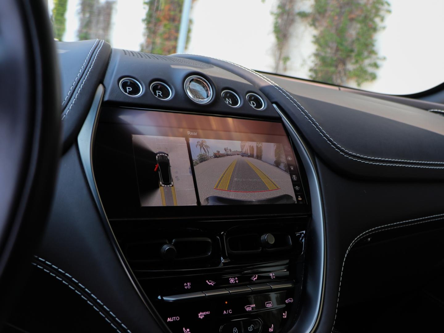 Image ASTON MARTIN DBX 4.0 V8 biturbo 707ch BVA9