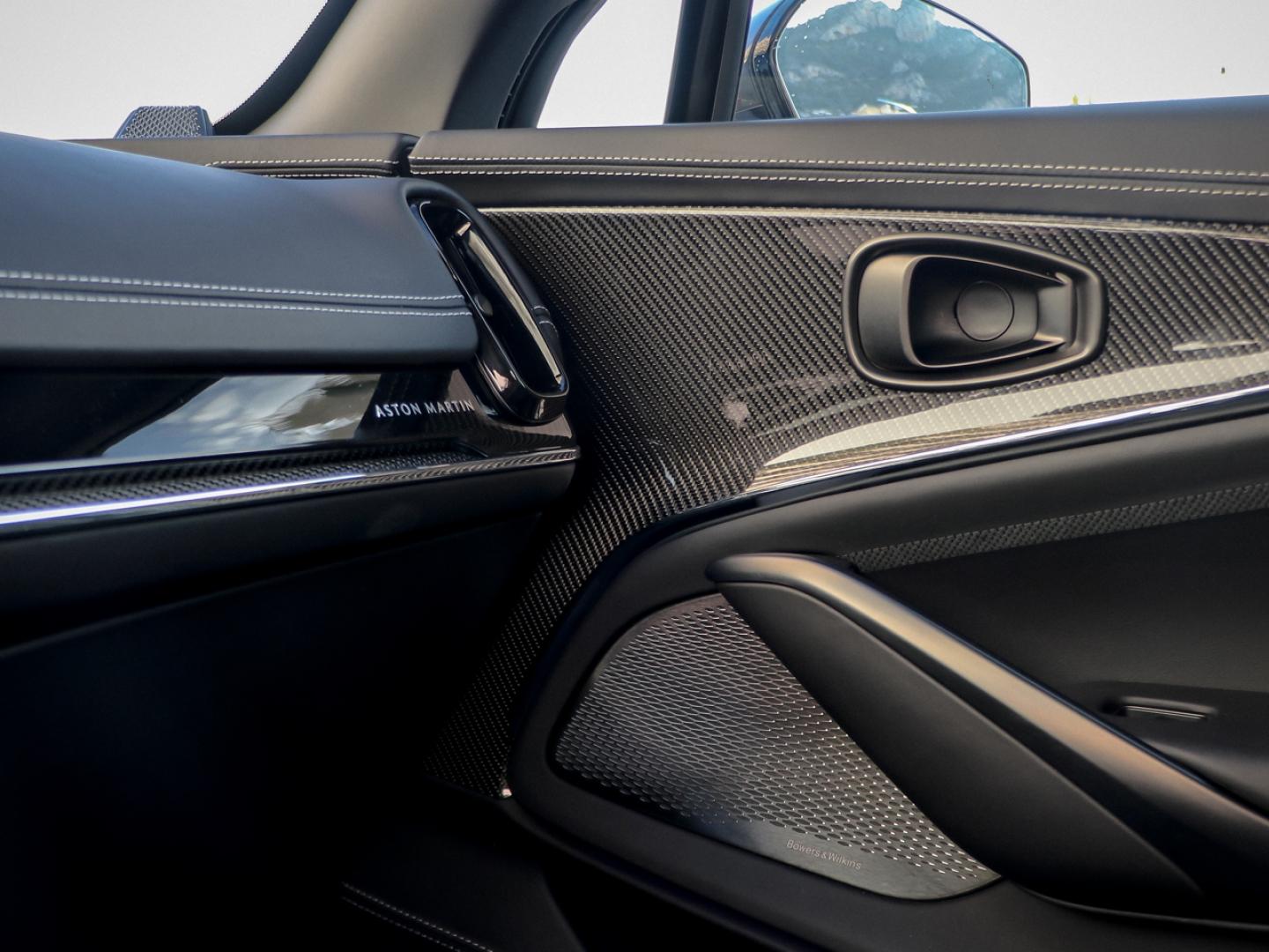 Image ASTON MARTIN DBX 4.0 V8 biturbo 707ch BVA9