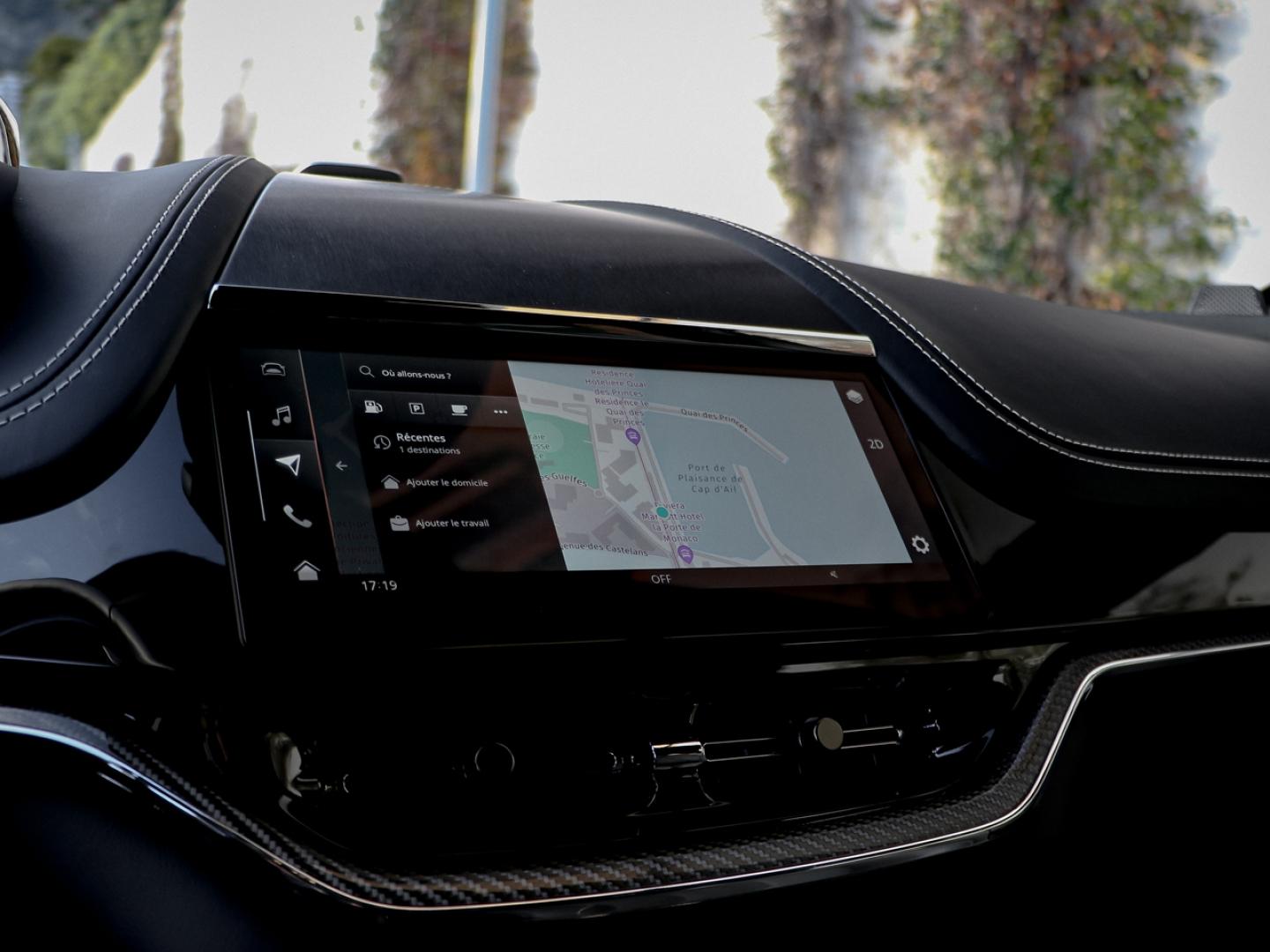 Image ASTON MARTIN DBX 4.0 V8 biturbo 707ch BVA9