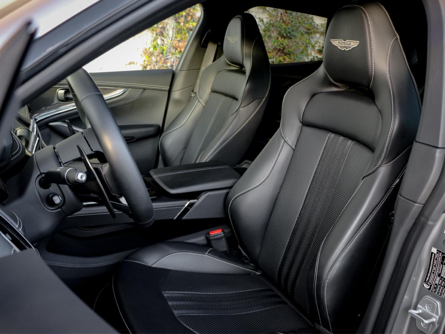 Image ASTON MARTIN DBX 4.0 V8 biturbo 707ch BVA9