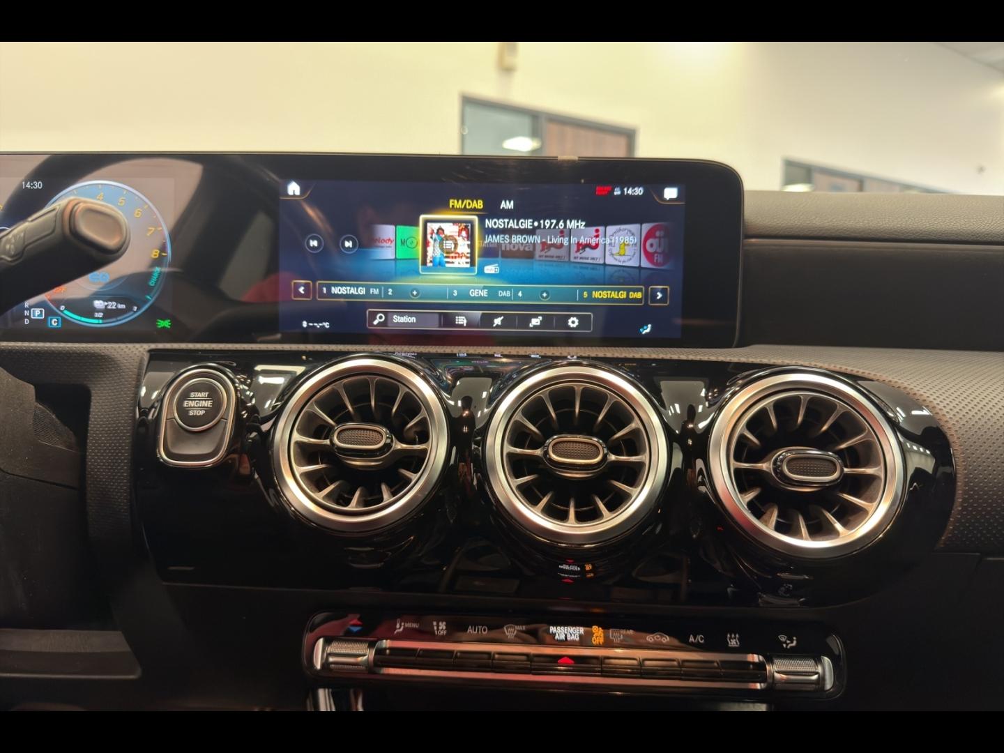 Image MERCEDES-BENZ Classe A 250 e 160+102ch AMG Line 8G-DCT 8cv