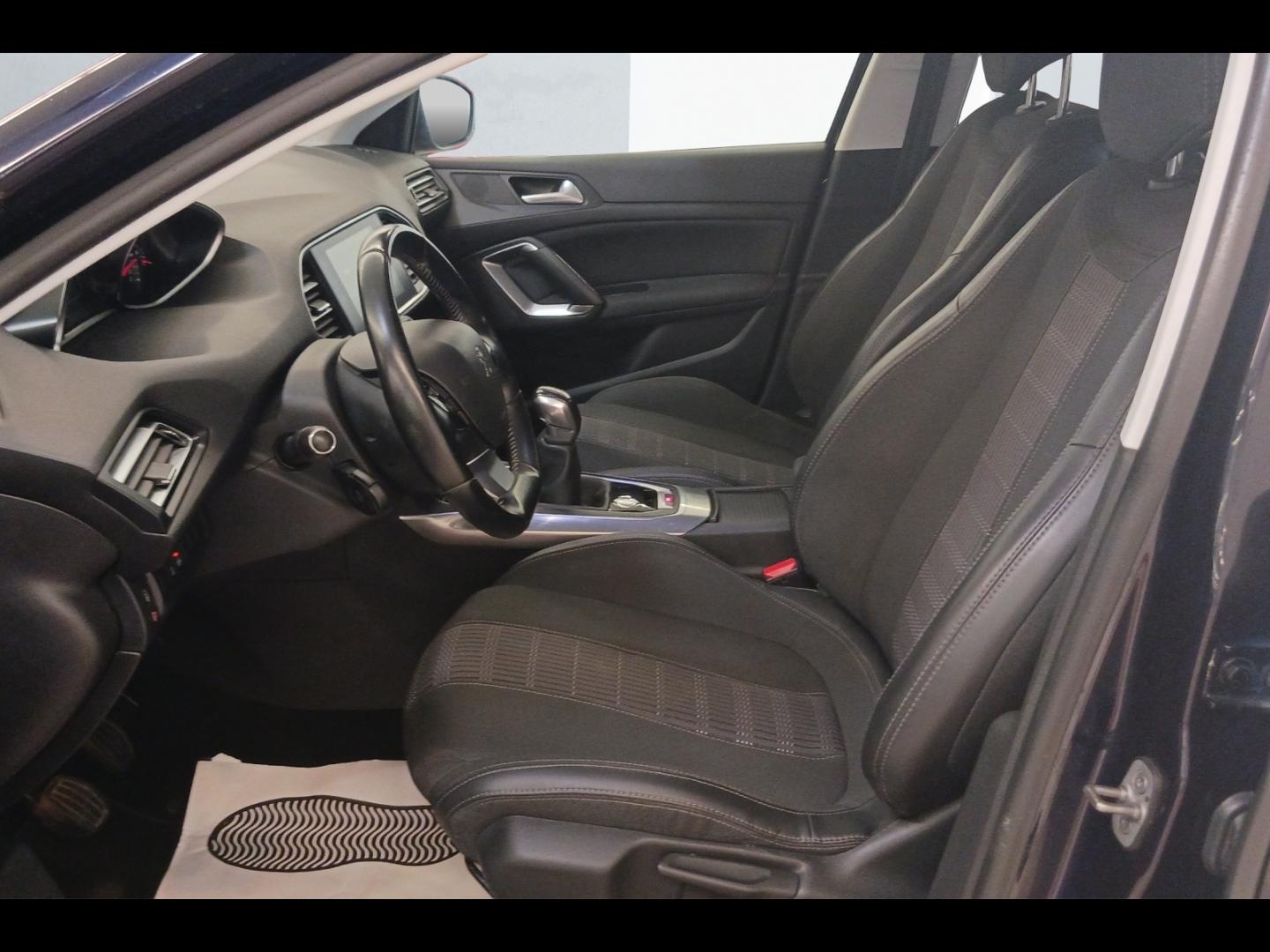 Image PEUGEOT 308 1.6 BlueHDi 100ch Allure S&S 5p