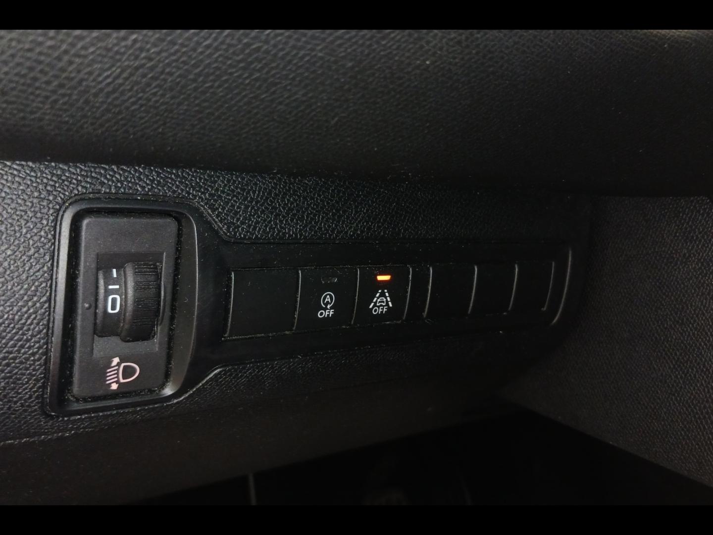 Image PEUGEOT 308 1.6 BlueHDi 100ch Allure S&S 5p