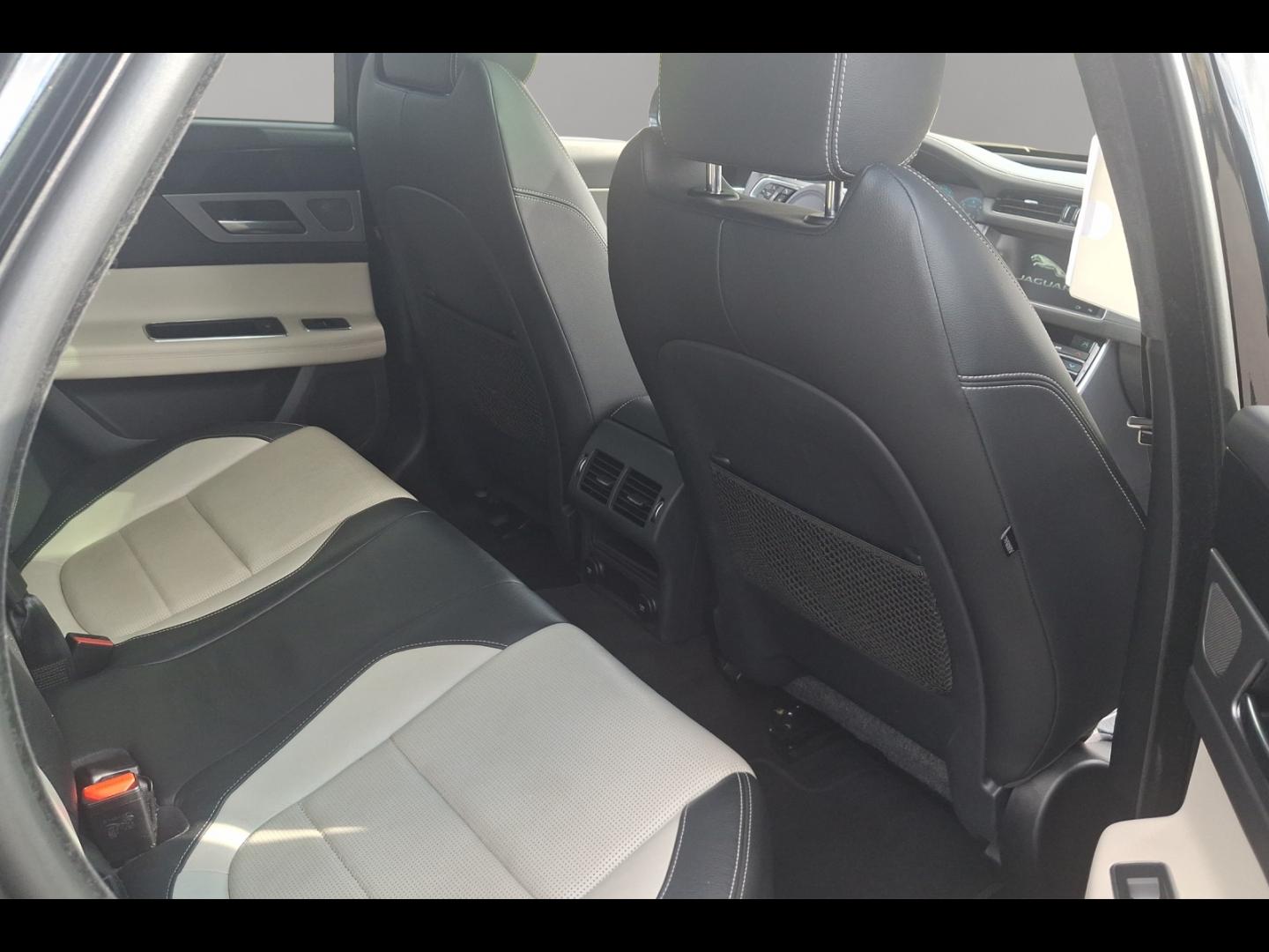 Image JAGUAR XF D200 MHEV HSE BVA8 AWD