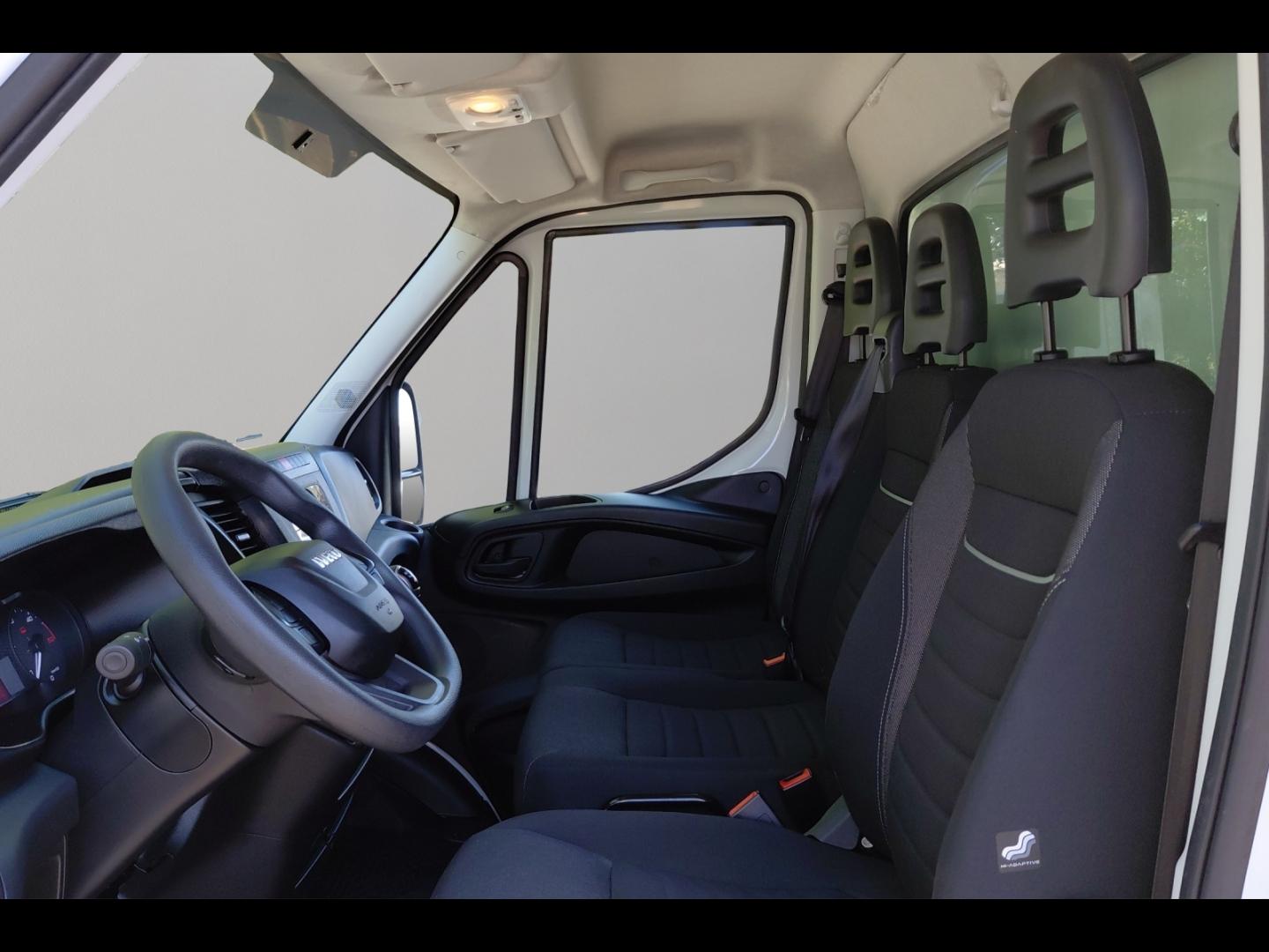 Image IVECO Daily CCb 35C16H empattement 4100 3.0