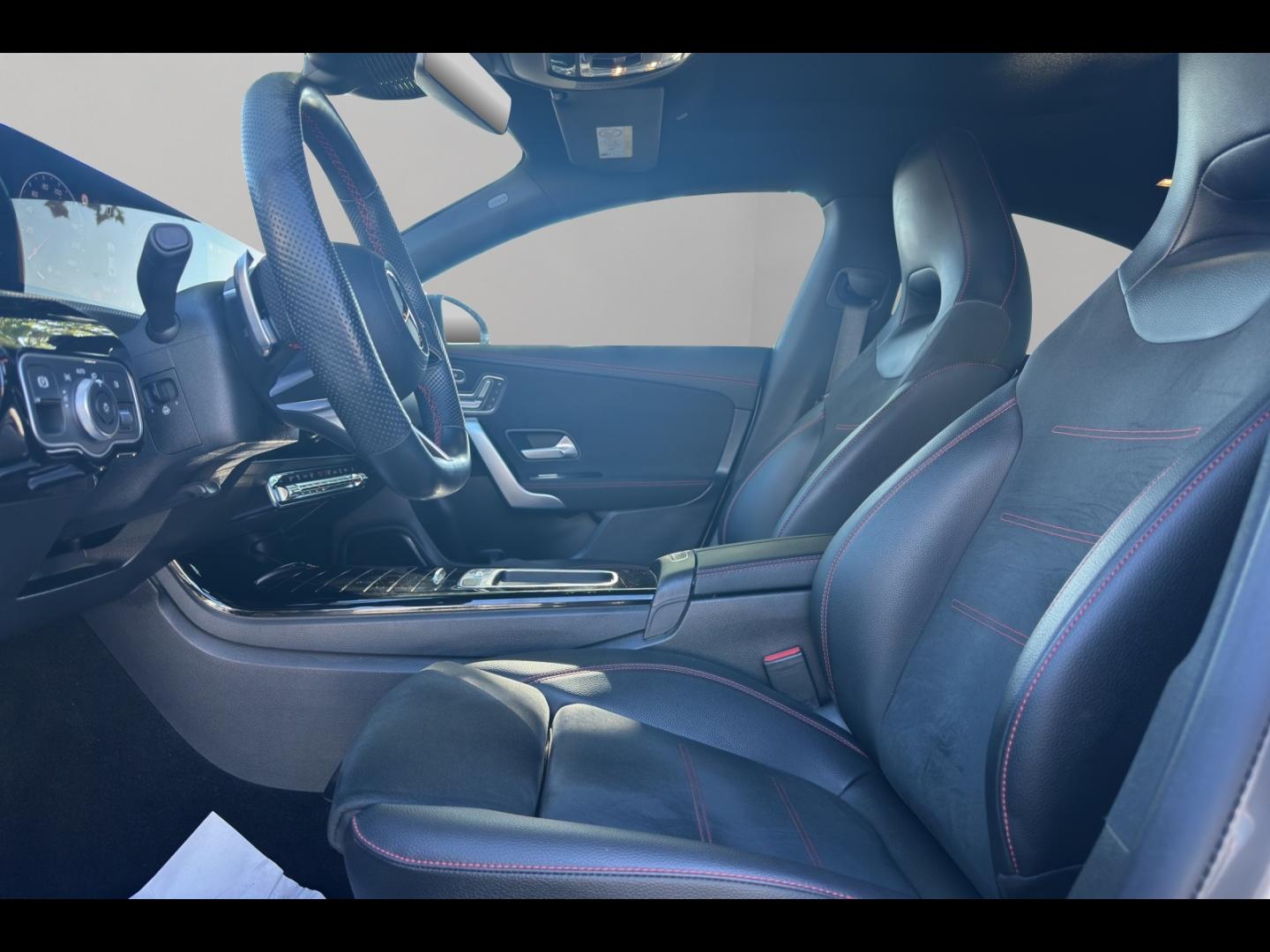 Image MERCEDES-BENZ CLA 200 d 150ch AMG Line 8G-DCT