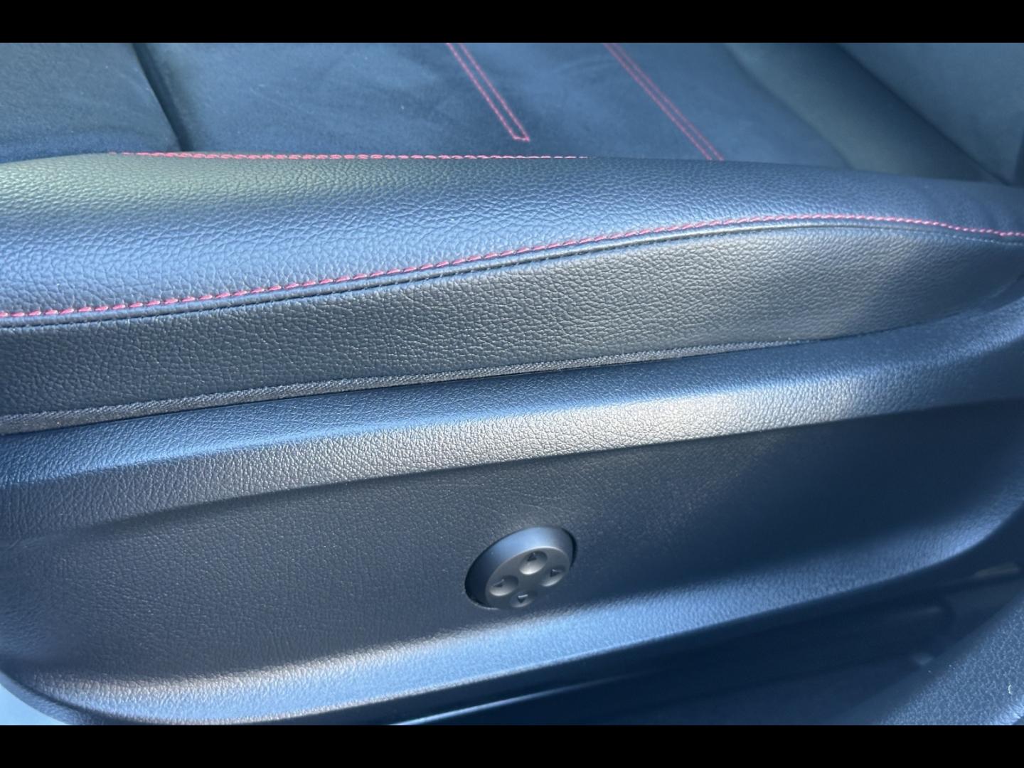 Image MERCEDES-BENZ CLA 200 d 150ch AMG Line 8G-DCT