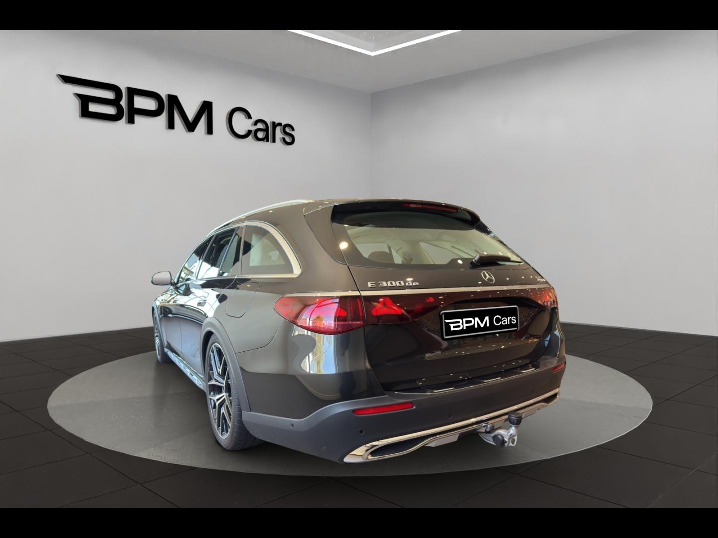 Image MERCEDES-BENZ Classe E All-Terrain 300 d e Hybrid EQ 197+129ch 4Matic 9G-Tronic Alt+