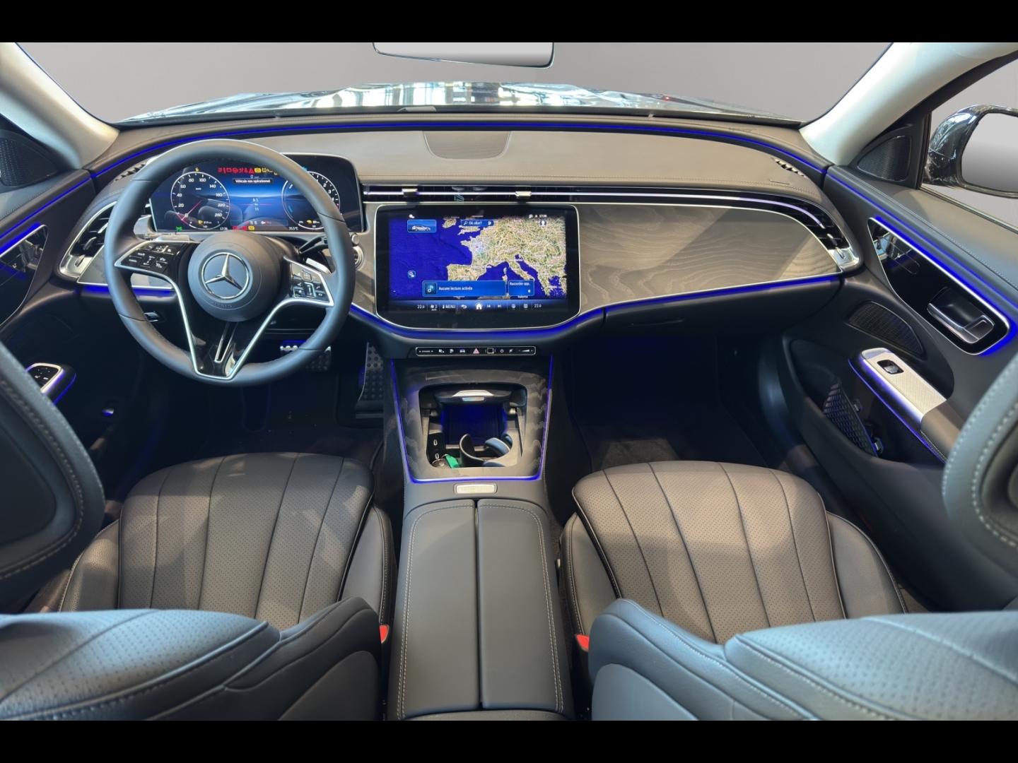 Image MERCEDES-BENZ Classe E All-Terrain 300 d e Hybrid EQ 197+129ch 4Matic 9G-Tronic Alt+