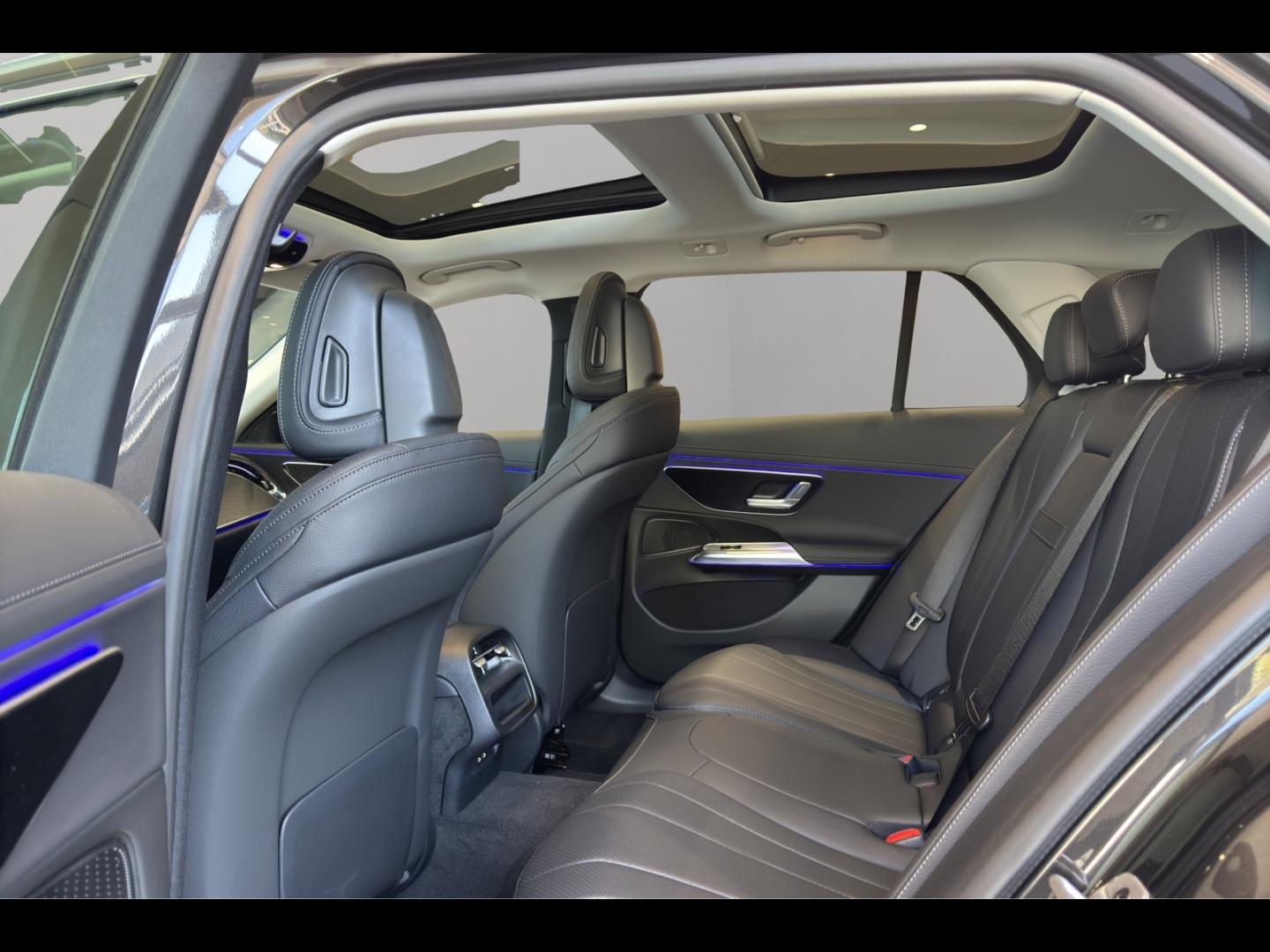 Image MERCEDES-BENZ Classe E All-Terrain 300 d e Hybrid EQ 197+129ch 4Matic 9G-Tronic Alt+