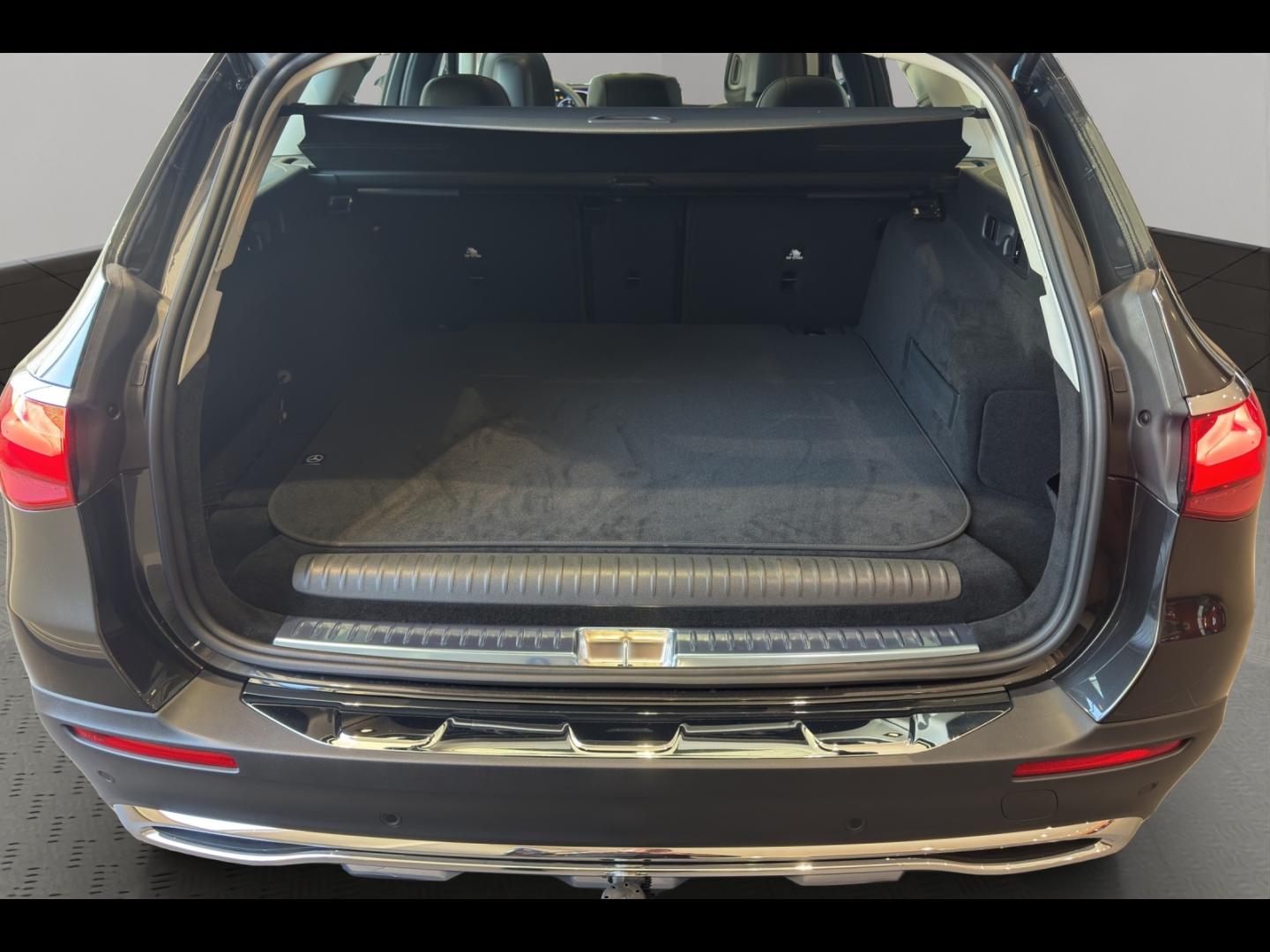 Image MERCEDES-BENZ Classe E All-Terrain 300 d e Hybrid EQ 197+129ch 4Matic 9G-Tronic Alt+