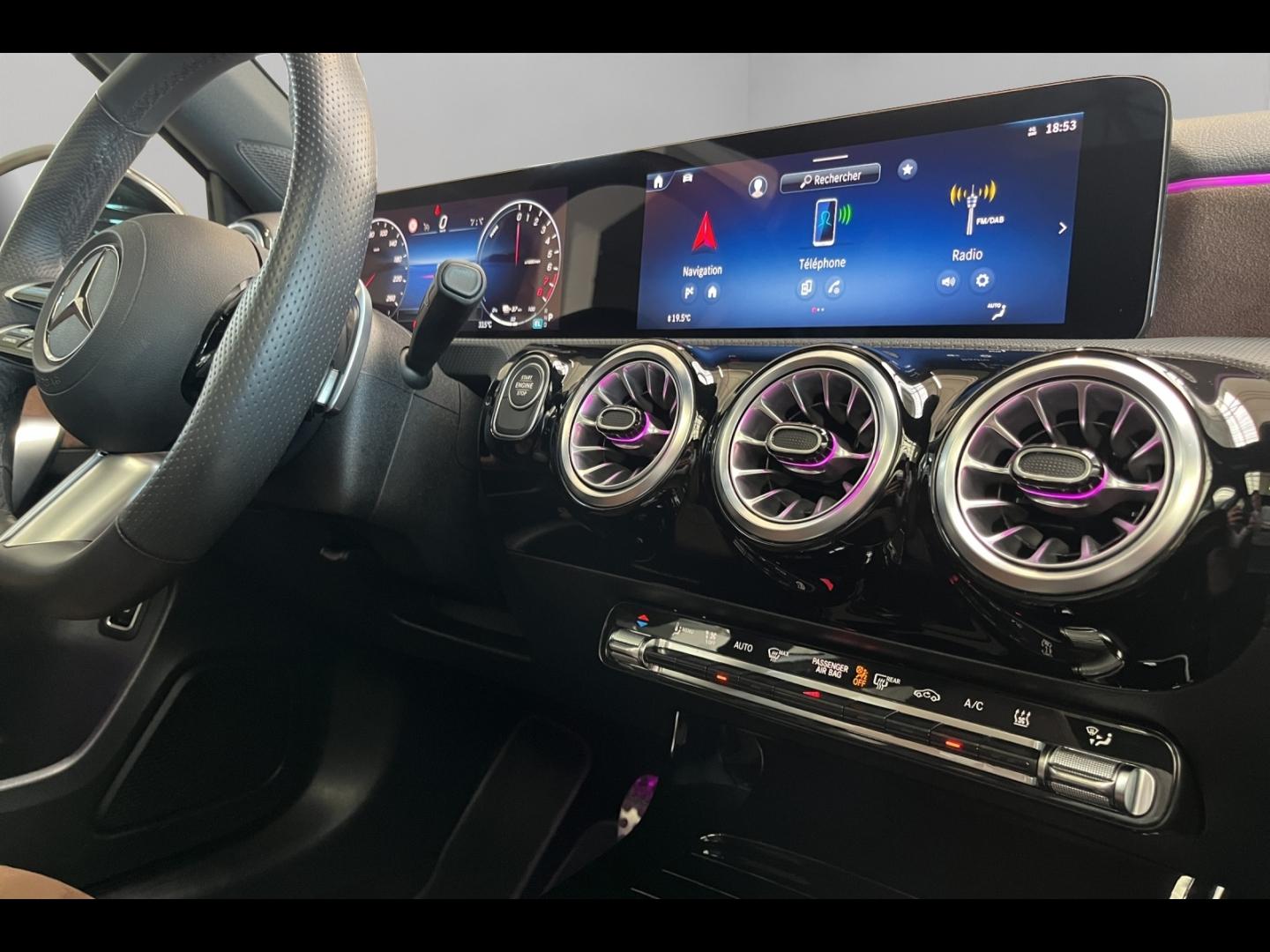 Image MERCEDES-BENZ Classe A 250 e 163+109ch AMG Line 8G-DCT
