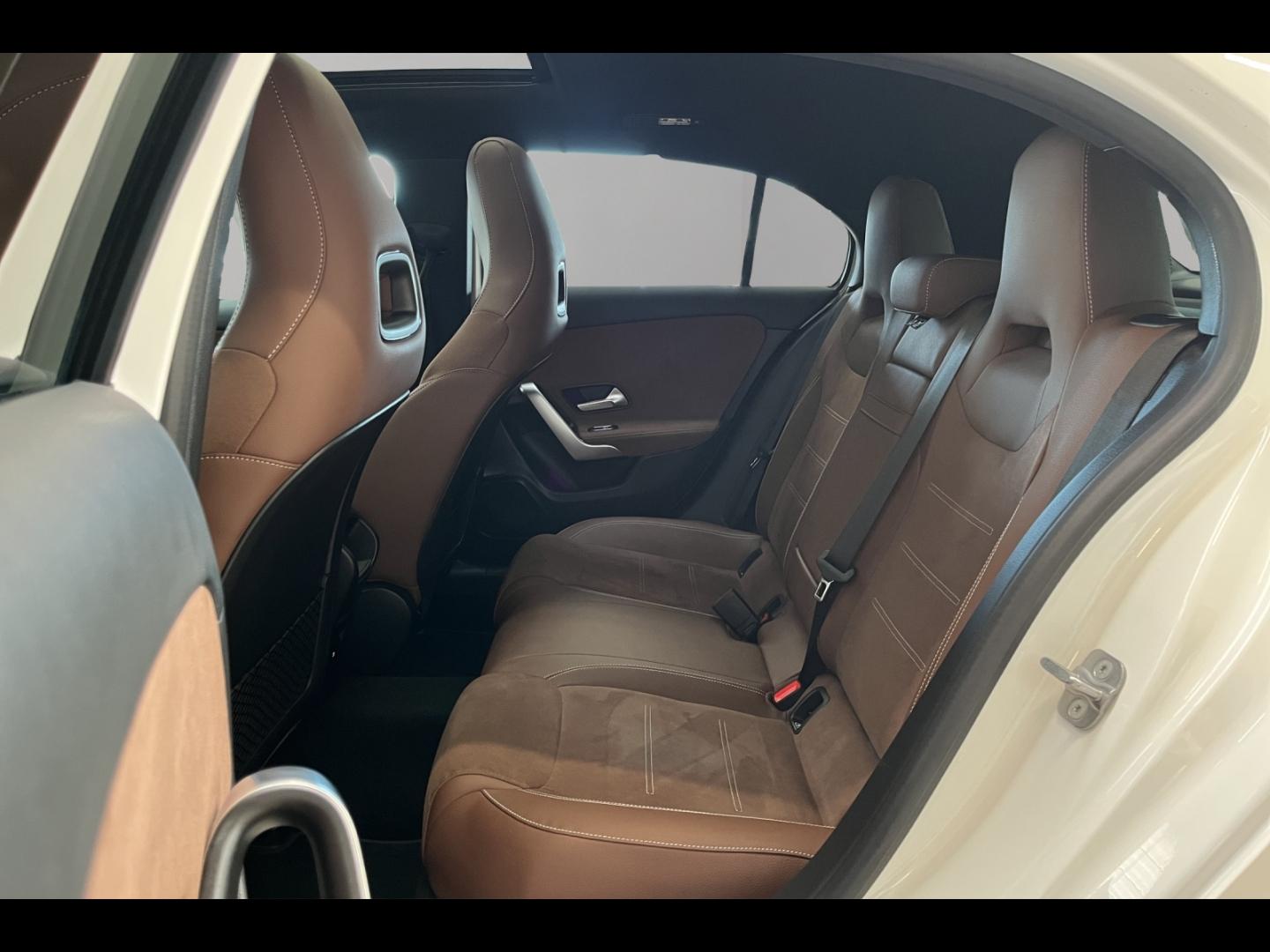 Image MERCEDES-BENZ Classe A 250 e 163+109ch AMG Line 8G-DCT