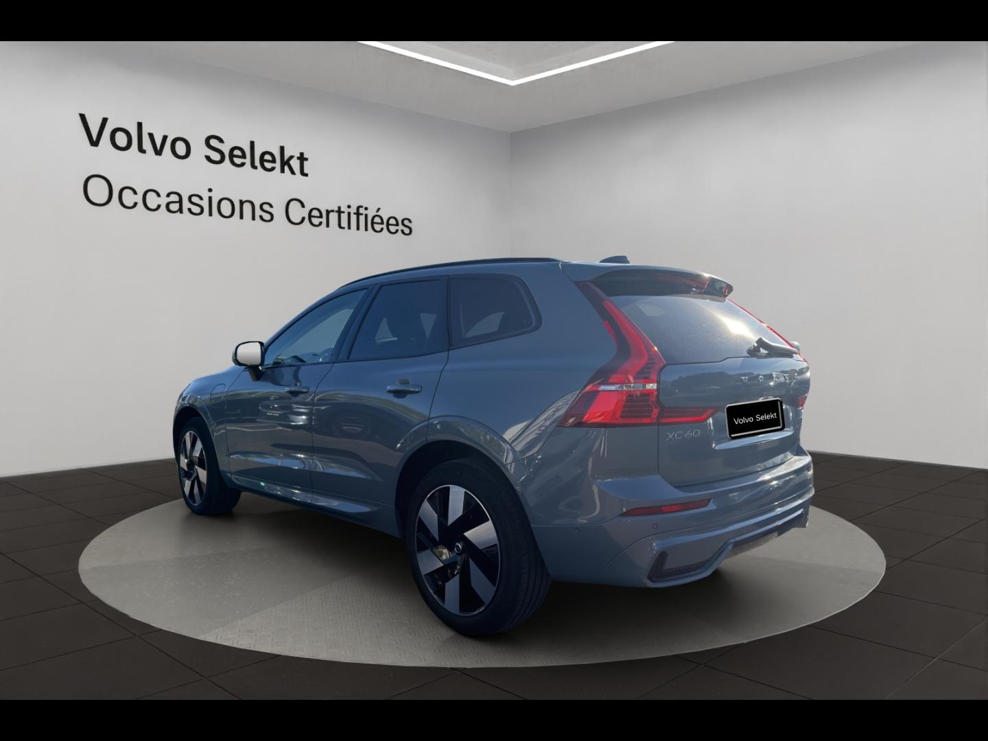 Image VOLVO XC60 T6 Hybride Rechargeable 253 + 145ch Ultra Style Dark Geartronic 8 AWD