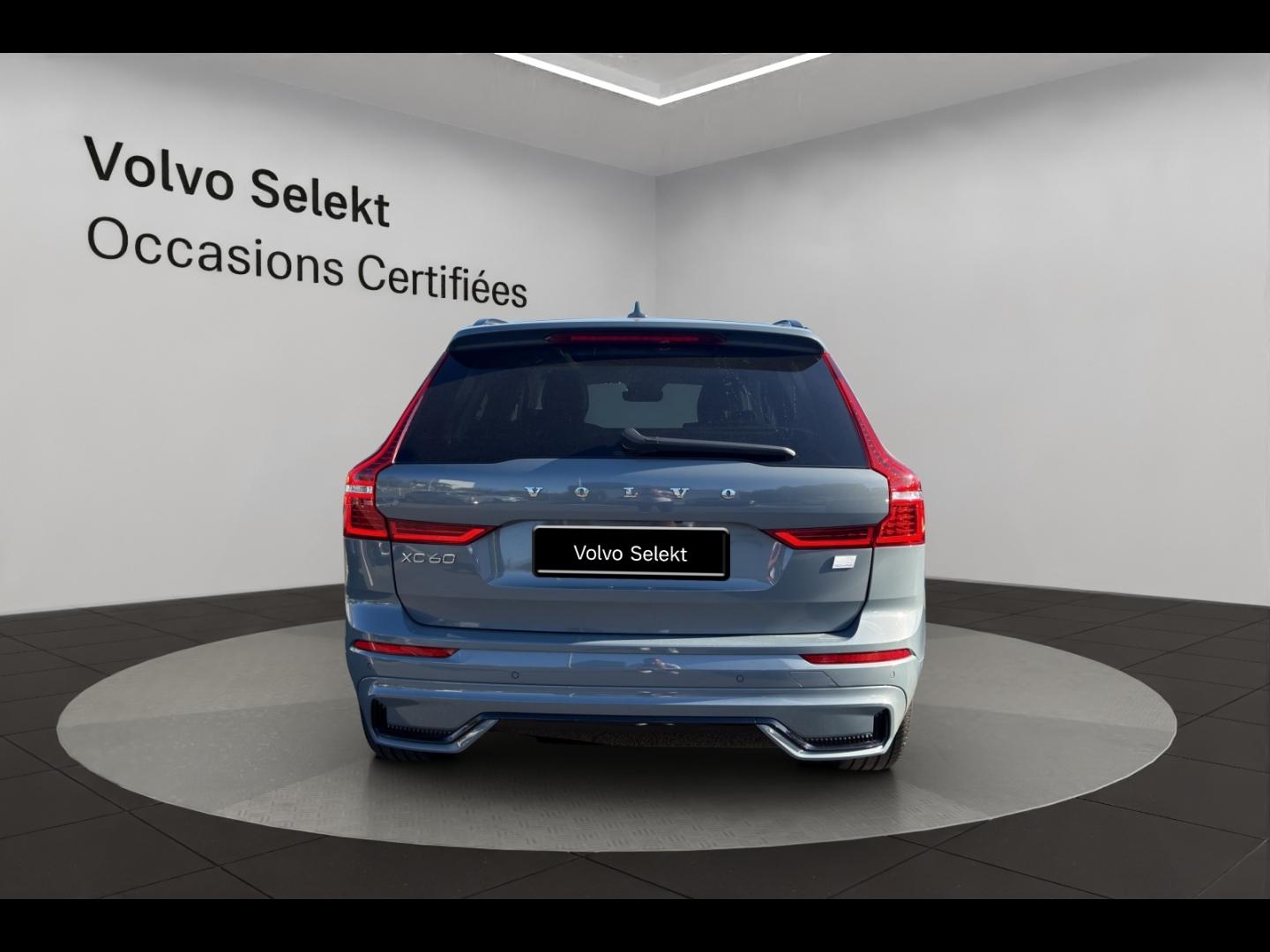 Image VOLVO XC60 T6 Hybride Rechargeable 253 + 145ch Ultra Style Dark Geartronic 8 AWD