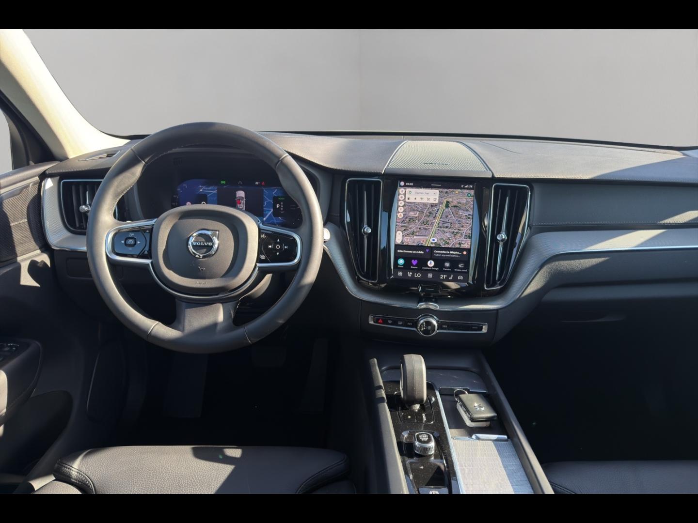 Image VOLVO XC60 T6 Hybride Rechargeable 253 + 145ch Ultra Style Dark Geartronic 8 AWD