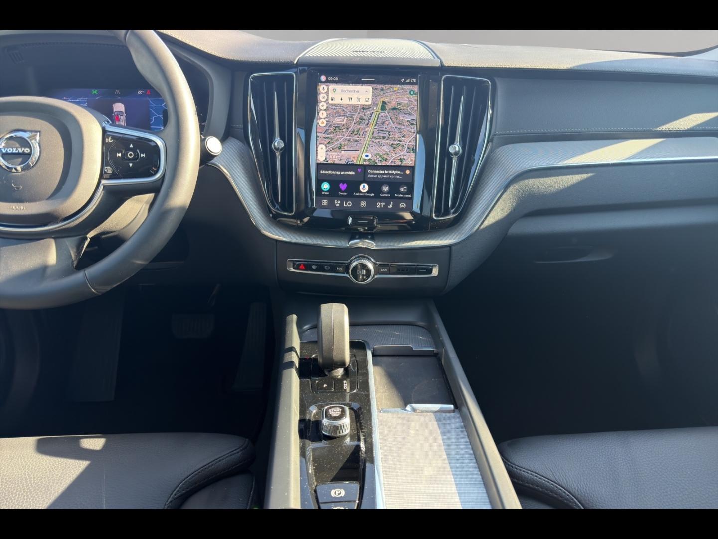 Image VOLVO XC60 T6 Hybride Rechargeable 253 + 145ch Ultra Style Dark Geartronic 8 AWD