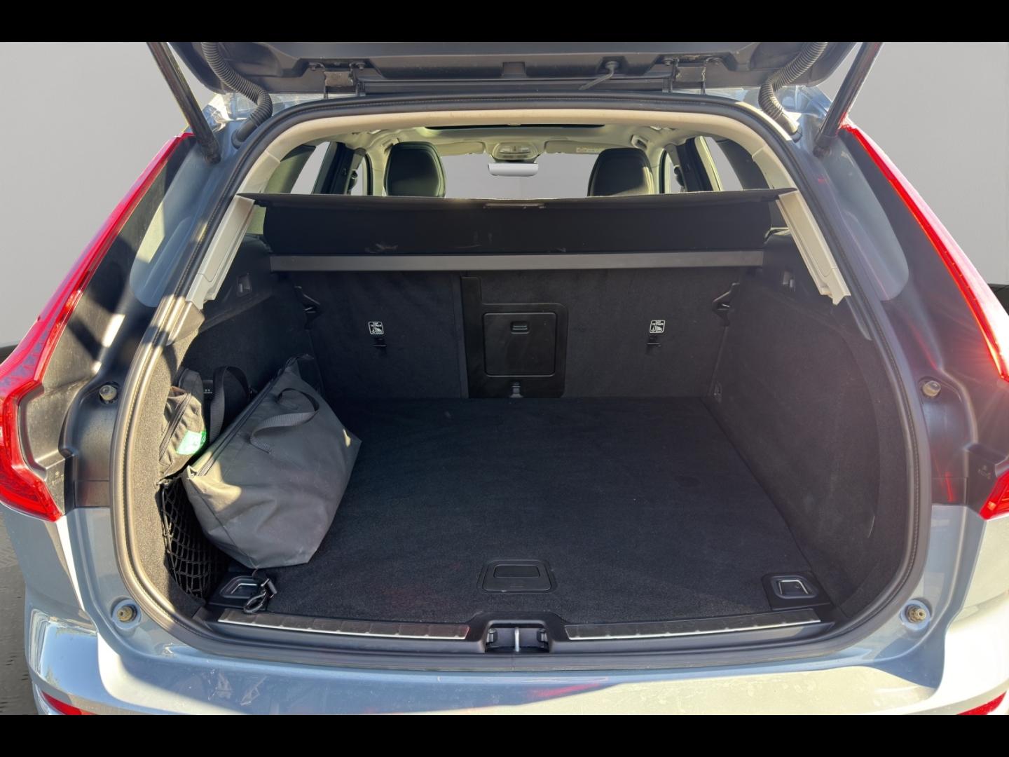 Image VOLVO XC60 T6 Hybride Rechargeable 253 + 145ch Ultra Style Dark Geartronic 8 AWD