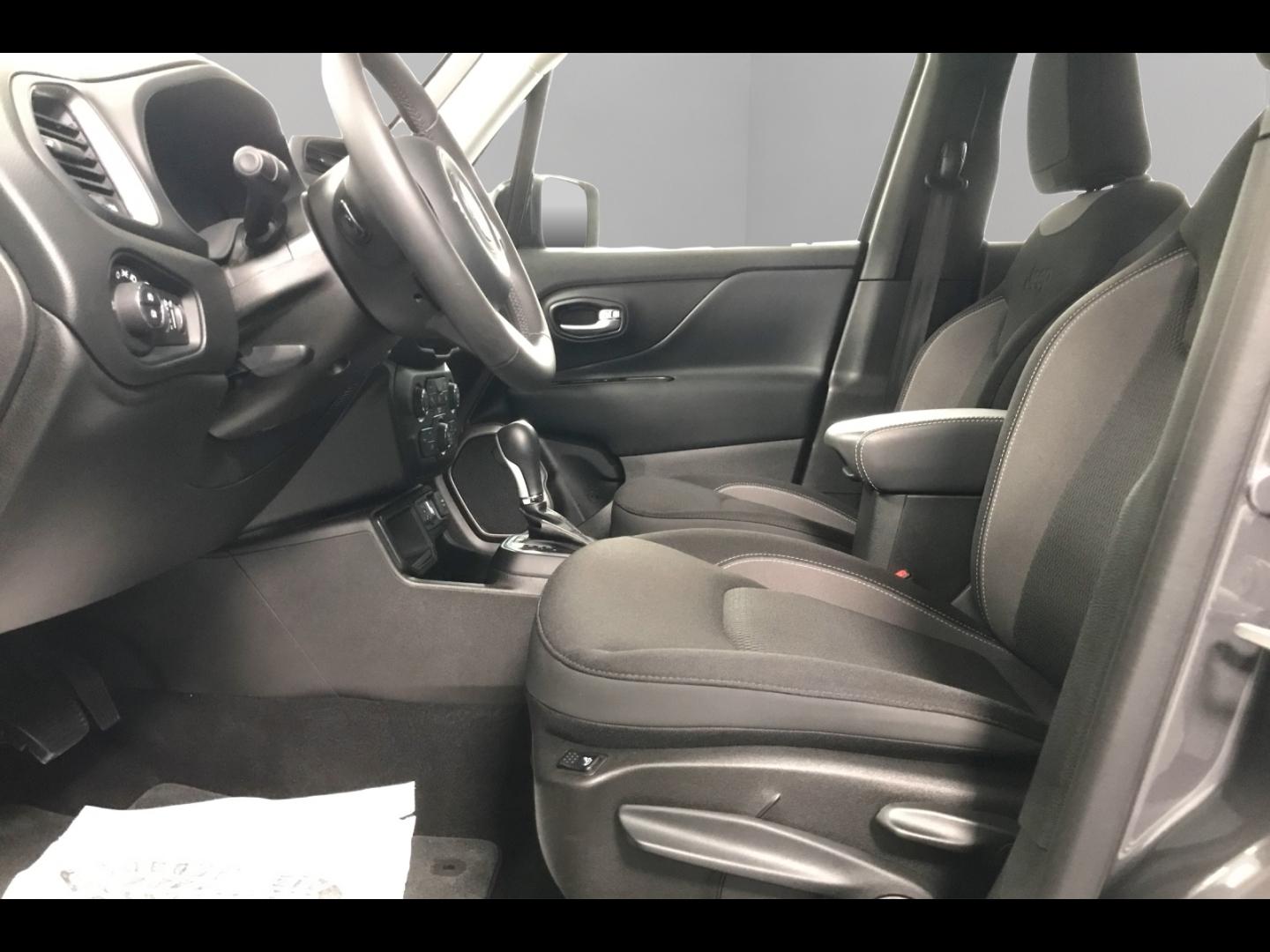 Image JEEP Renegade 1.5 Turbo T4 130ch MHEV Limited BVR7