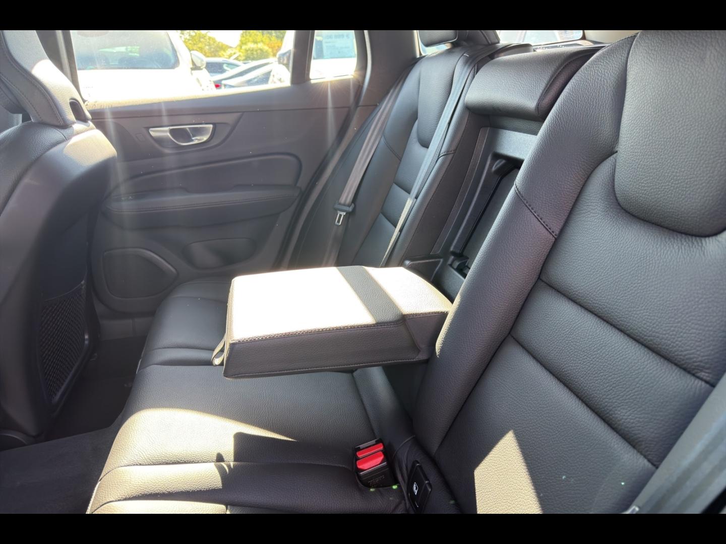 Image VOLVO V60 B4 197ch Momentum Business Geartronic 8