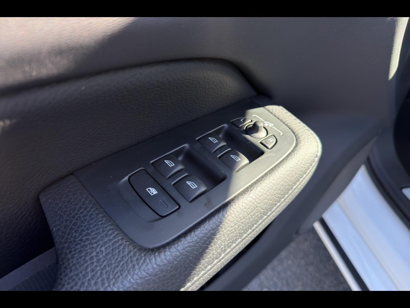 Image VOLVO V60 B4 197ch Momentum Business Geartronic 8
