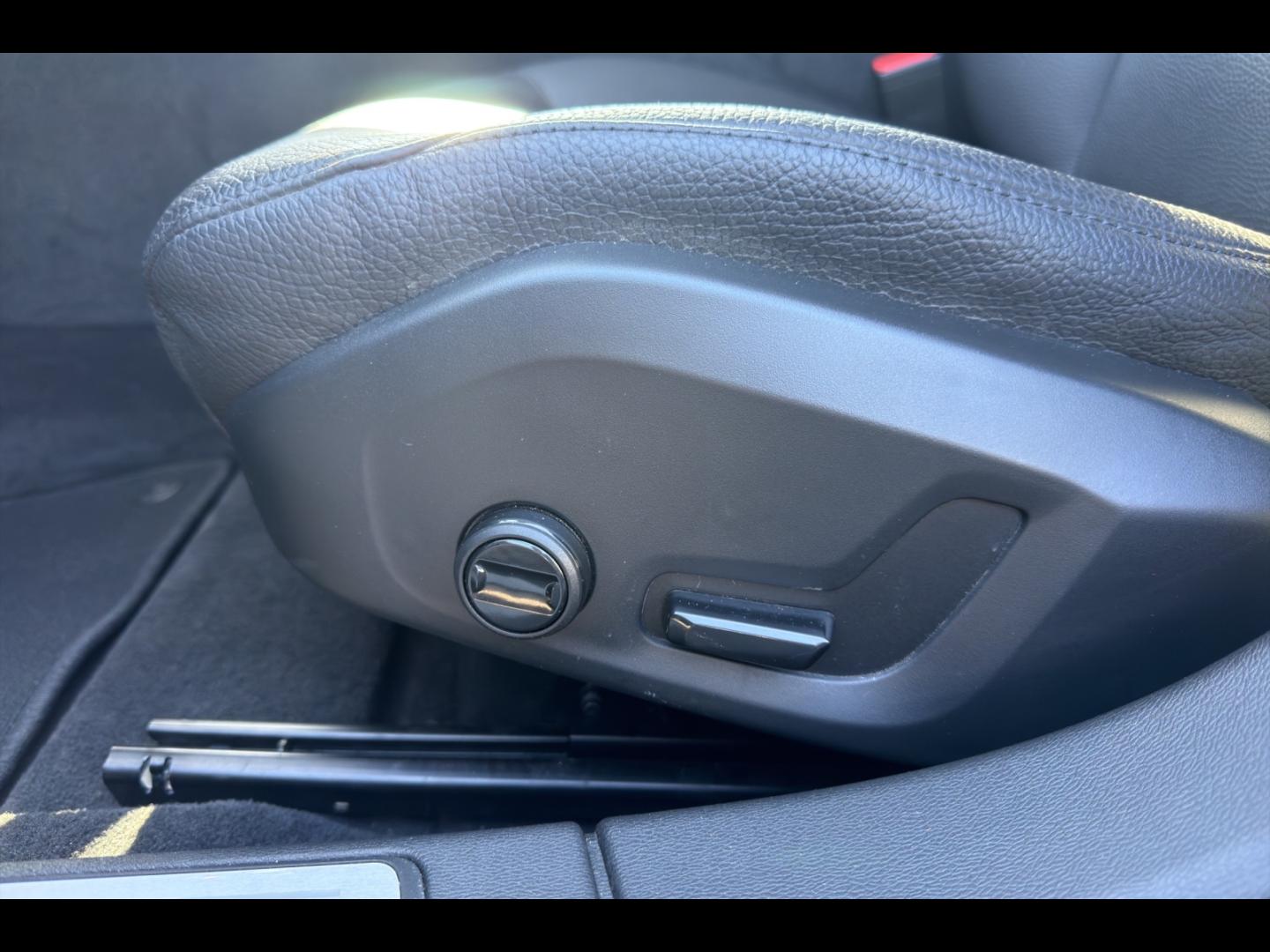 Image VOLVO V60 B4 197ch Momentum Business Geartronic 8